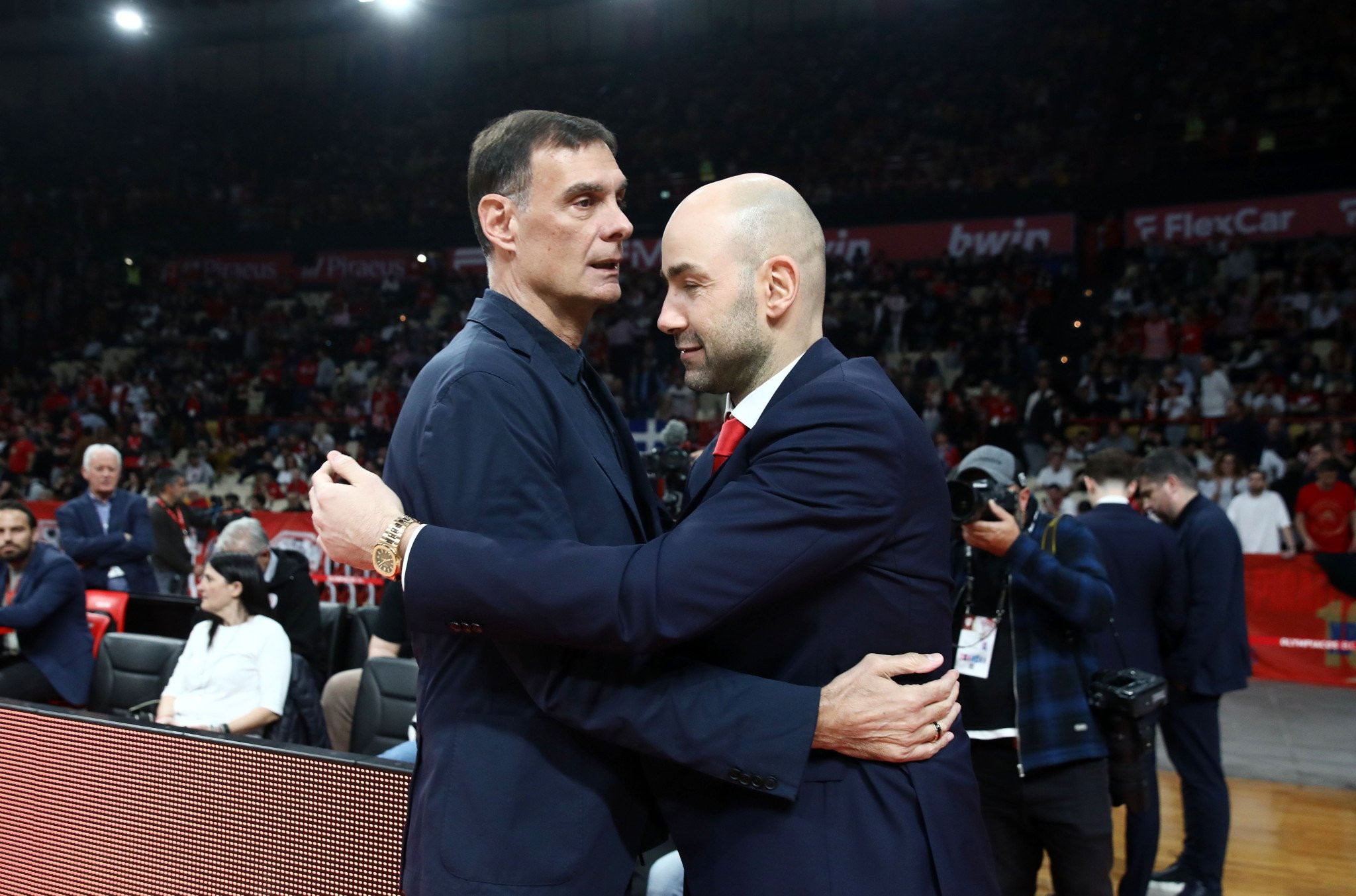 «Η Ελλάδα ψήφισε» τον Σπανούλη ως τον επόμενο προπονητή του Ολυμπιακού (video)