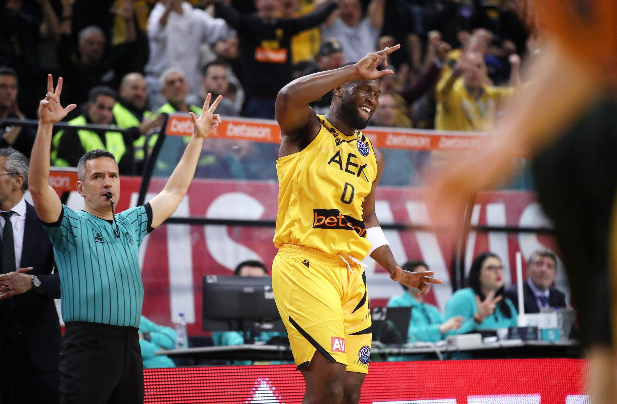 Τα δεδομένα για την παραμονή του Γκρέι στην ΑΕΚ Betsson