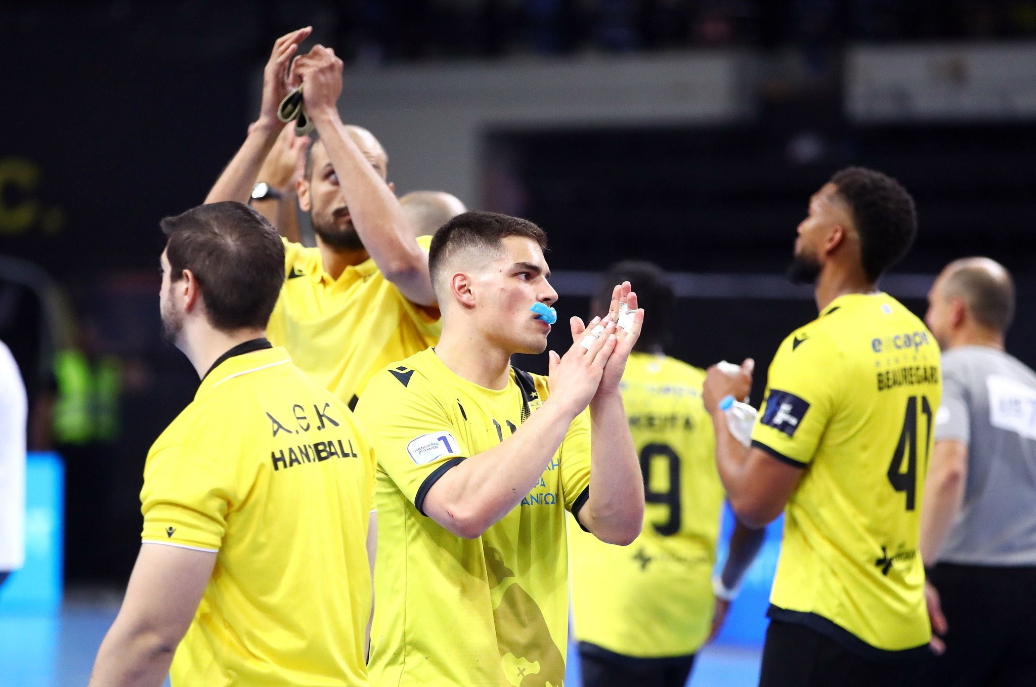 Στον «αέρα» το ματς της ΑΕΚ στα Σκόπια - Δεν κατεβαίνει αν δεν επιτρέψουν στους οπαδούς της να περάσουν τα σύνορα