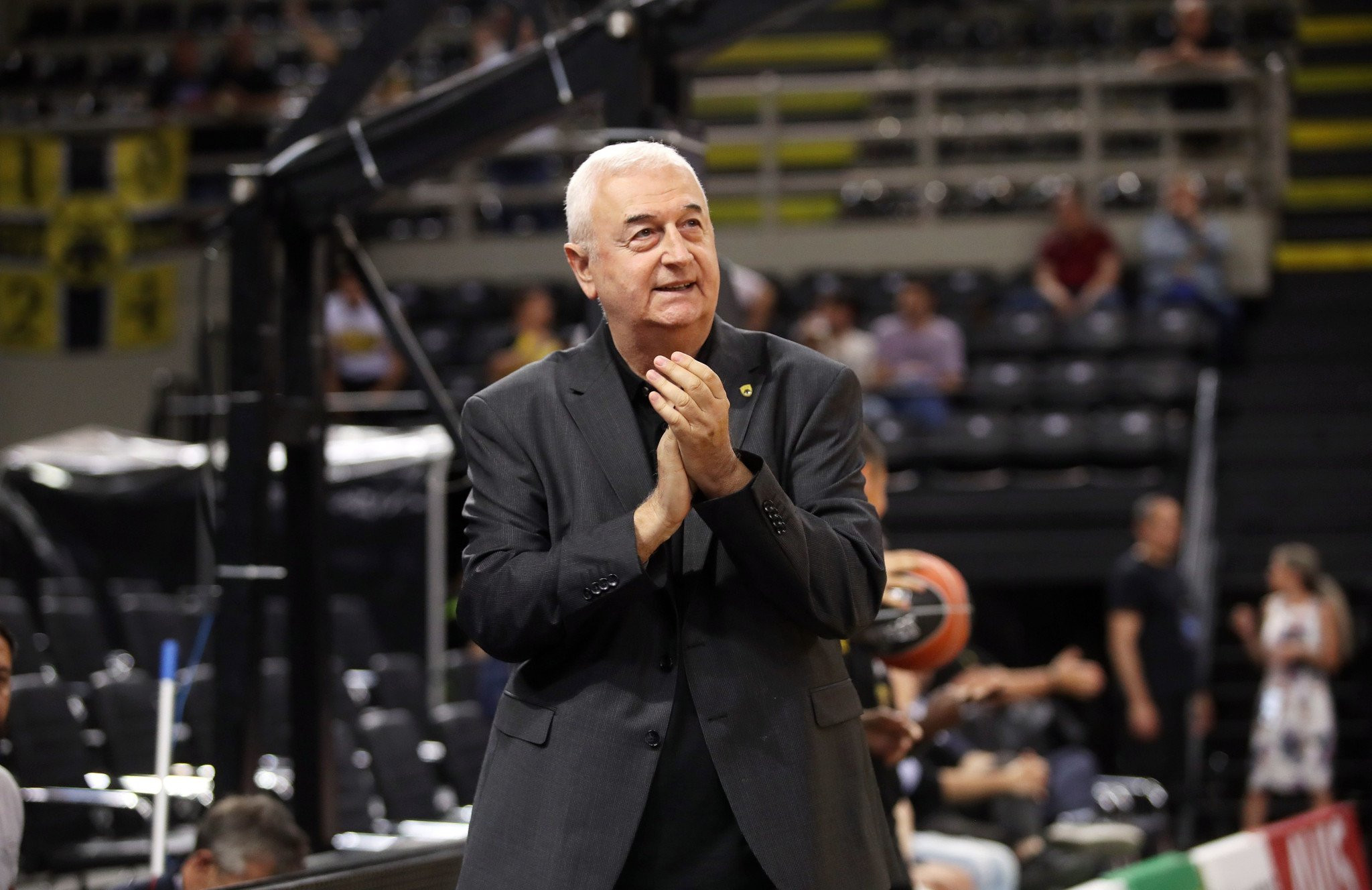 Για την δυναμική του κόσμου της ΑΕΚ, ο στόχος που έθεσε ο Σάκοτα είναι... παιχνιδάκι