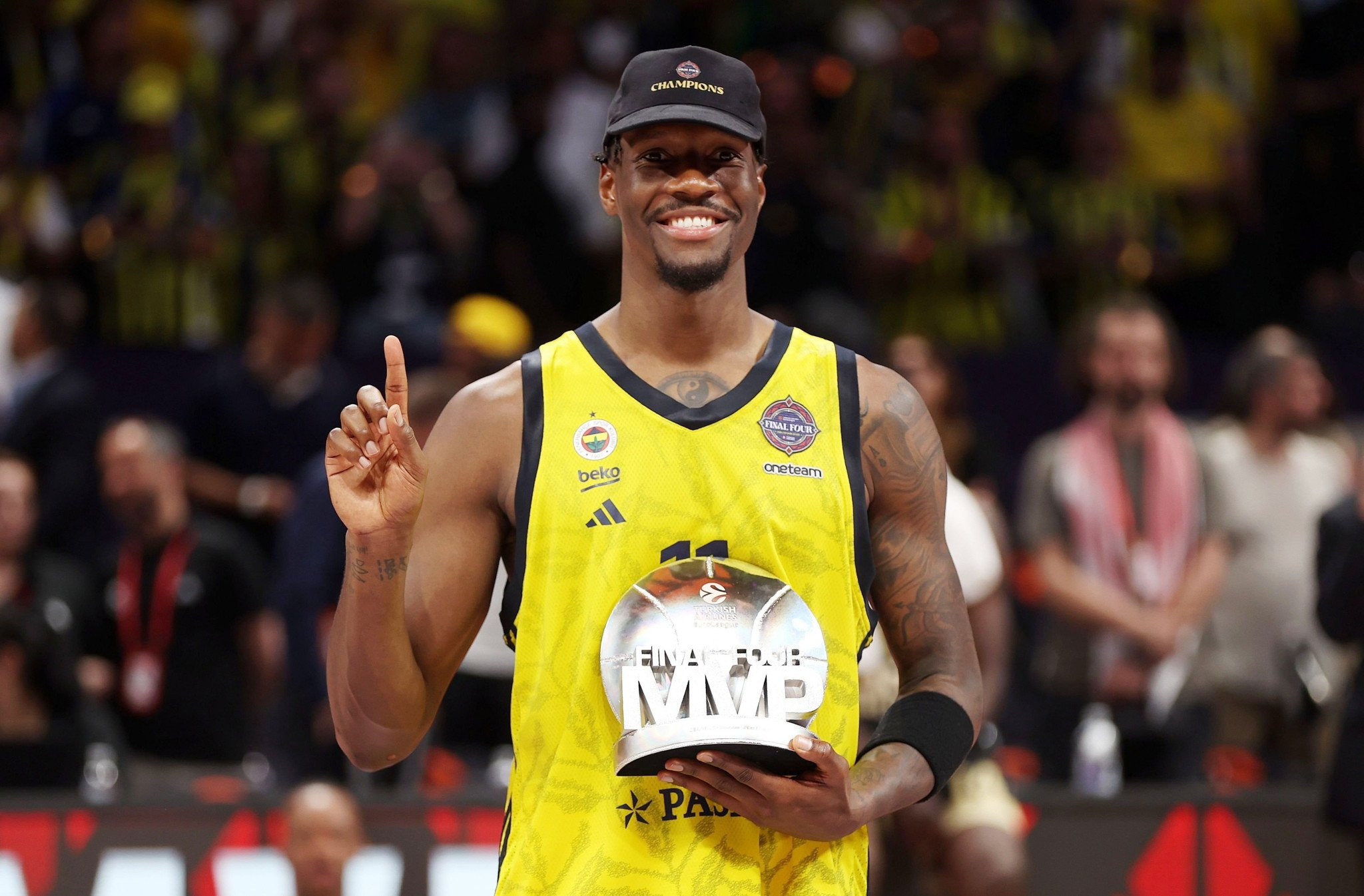 Ο Χέιζ-Ντέιβις έστειλε μήνυμα στον Κόμπι Μπράιαντ: «Ξέρω ότι δεν μπορείς να απαντήσεις, αλλά ευχαριστώ για όλα»