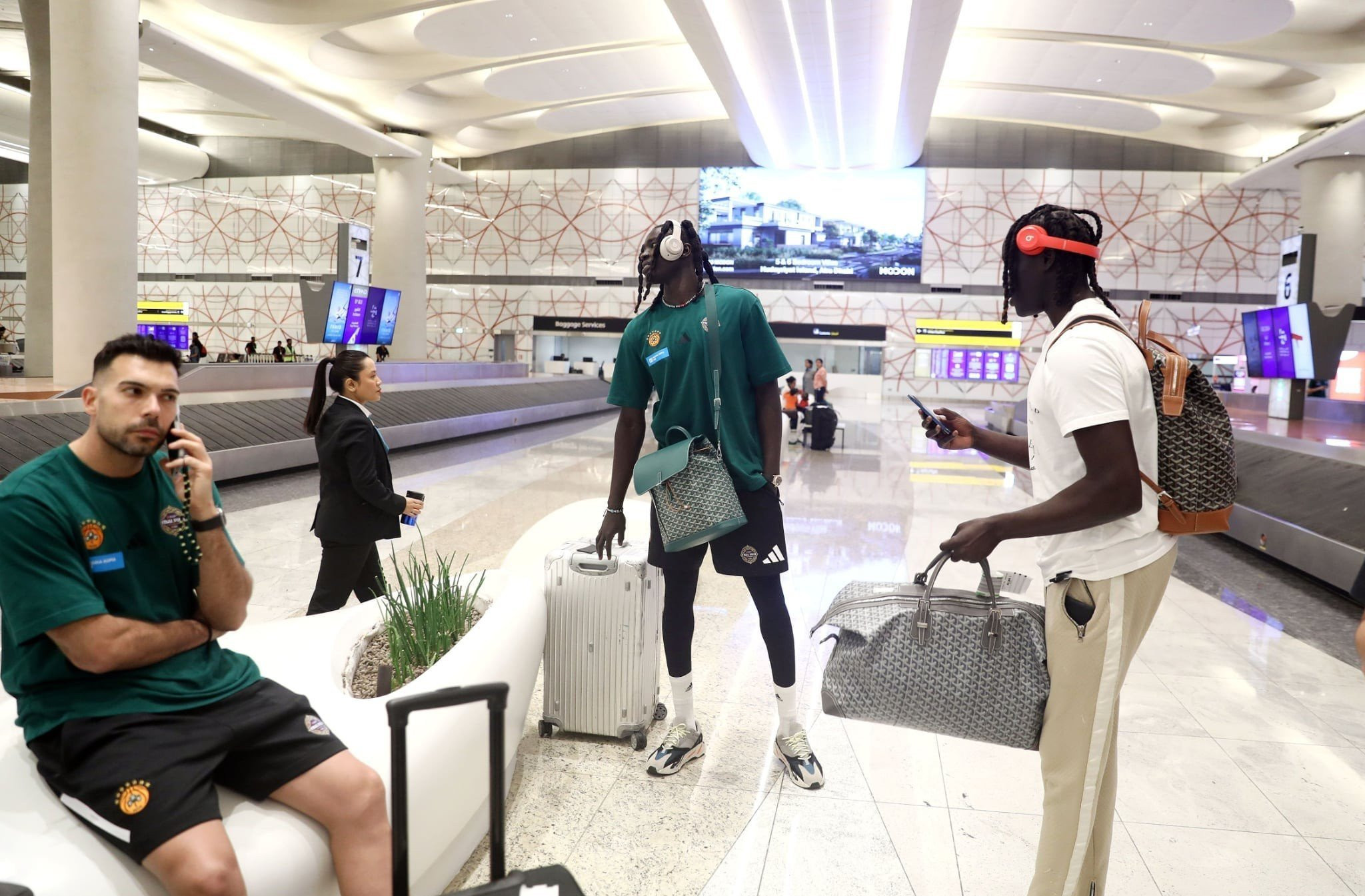 Σαν δυο σταγόνες νερό: Η τρομερή ομοιότητα του Γουένιεν Γκέιμπριελ με τον αδερφό του