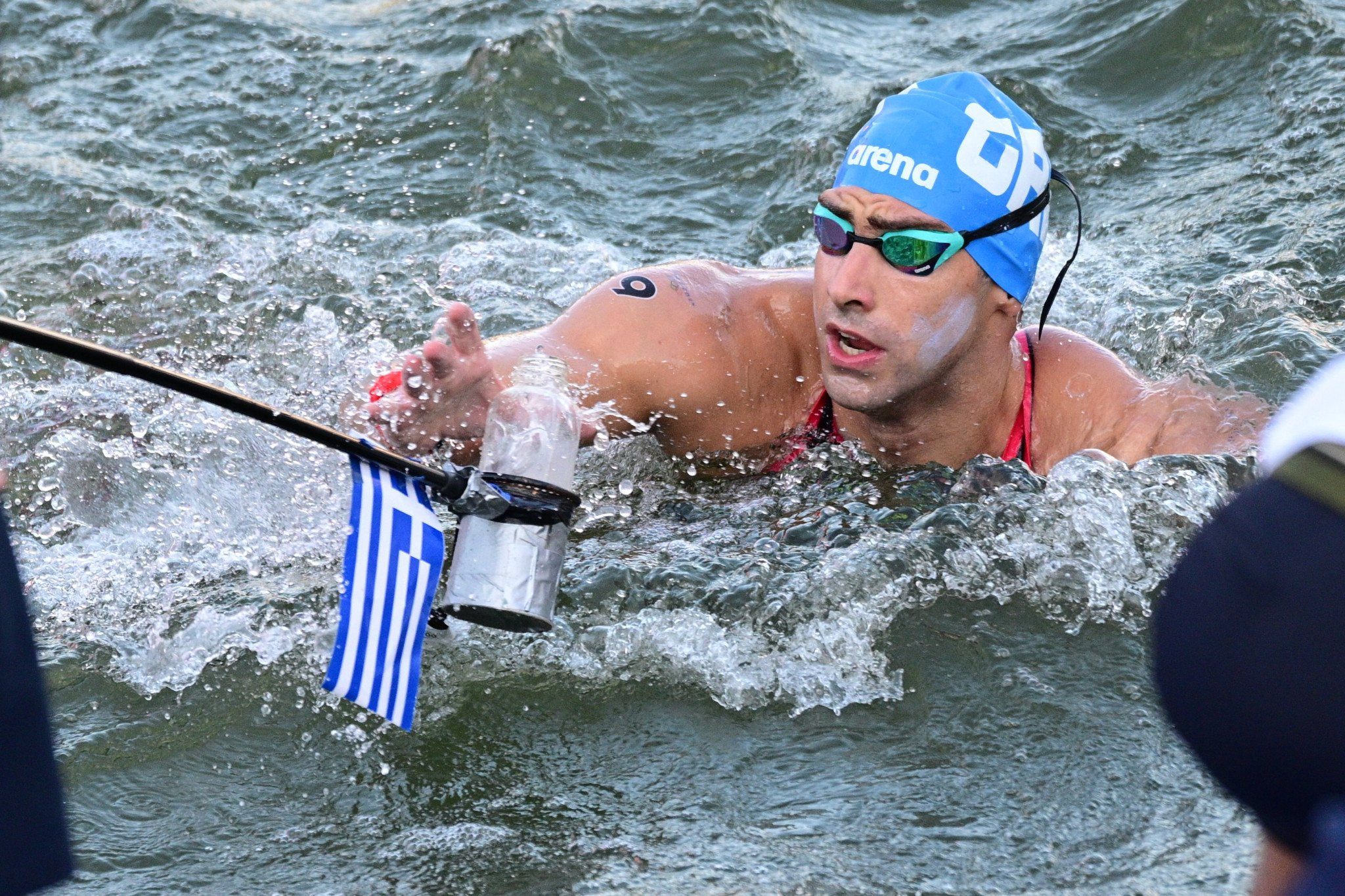 Εισιτήριο για Σιγκαπούρη μέσω του Ευρωπαϊκού open water κυνηγούν Κυνηγάκης και Μακρή