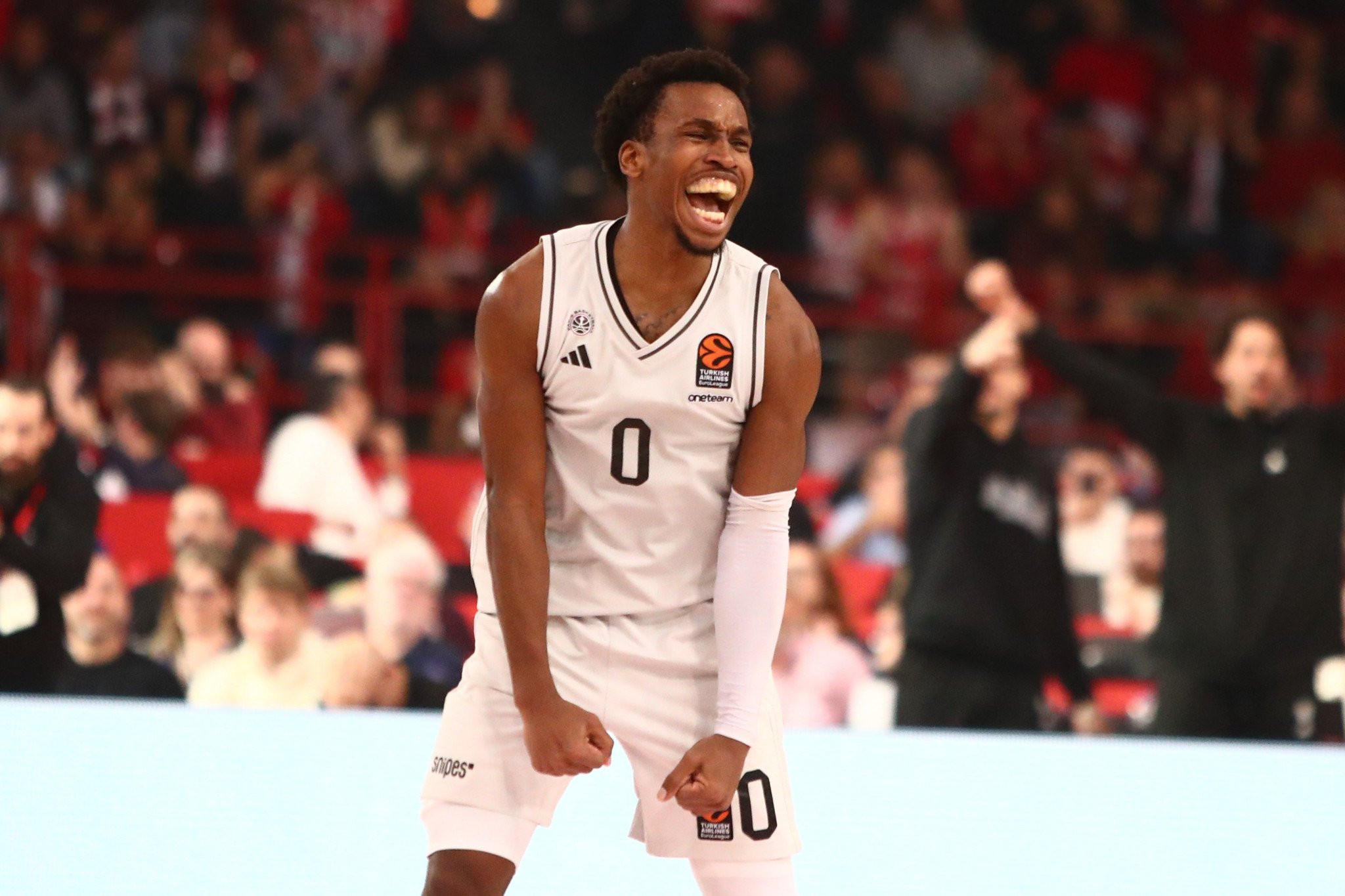 Προανήγγειλε την αποχώρησή του από την Παρί ο Σορτς (video)