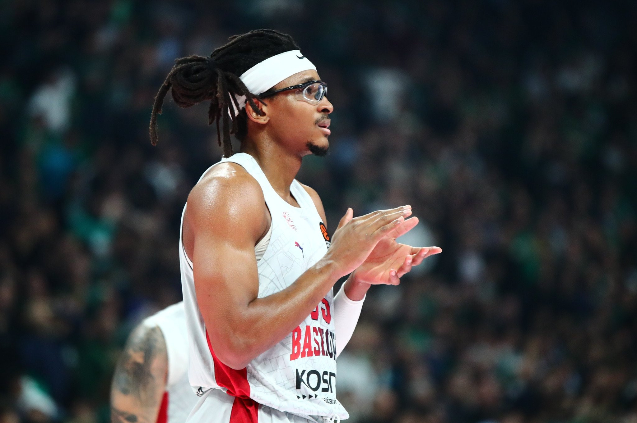 Μονέκε: «Εξαιτίας του πήγα στον Ερυθρό»