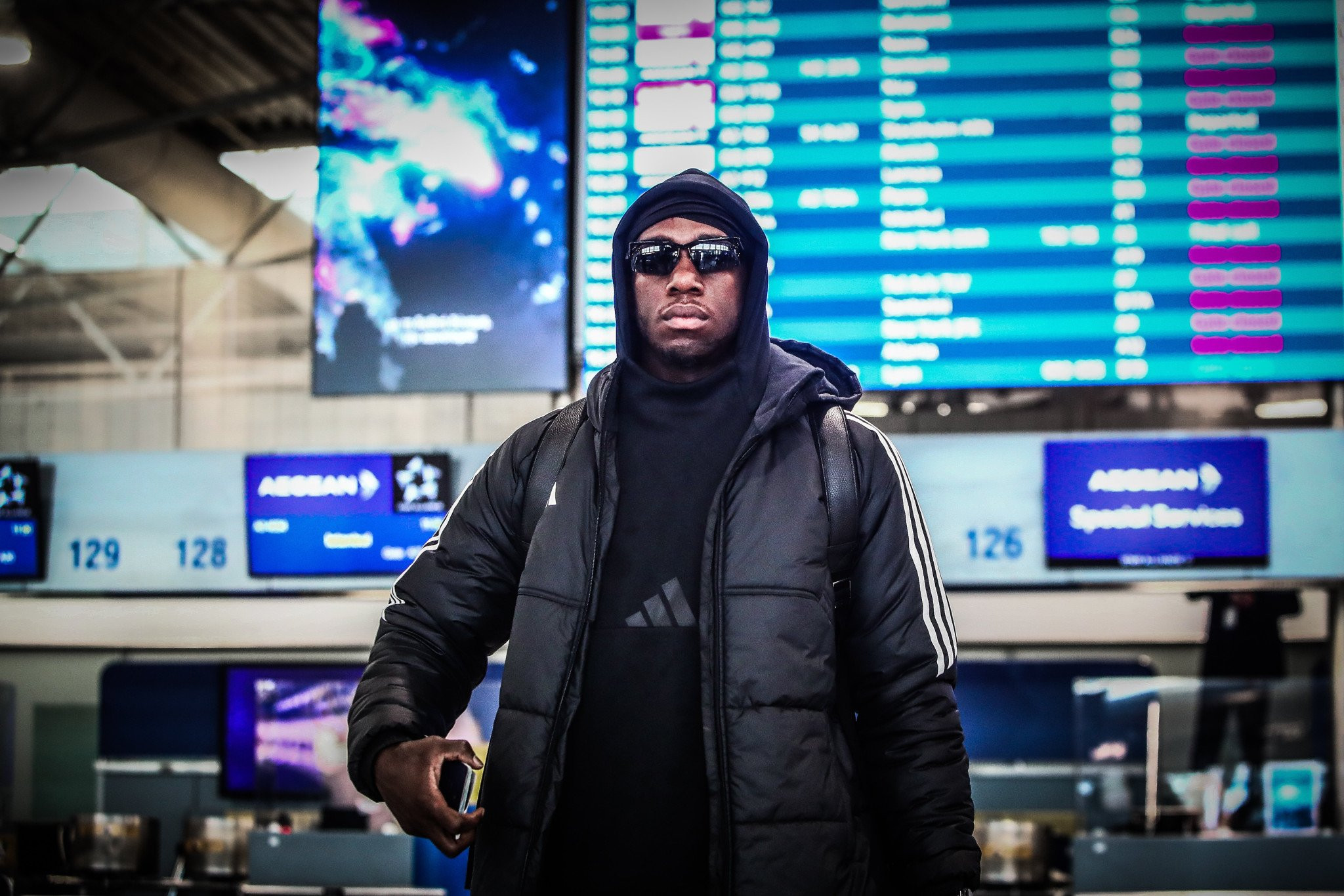 Ο λόγος που ο Κέντρικ Ναν κυκλοφορεί σχεδόν μονίμως με κουκούλα;