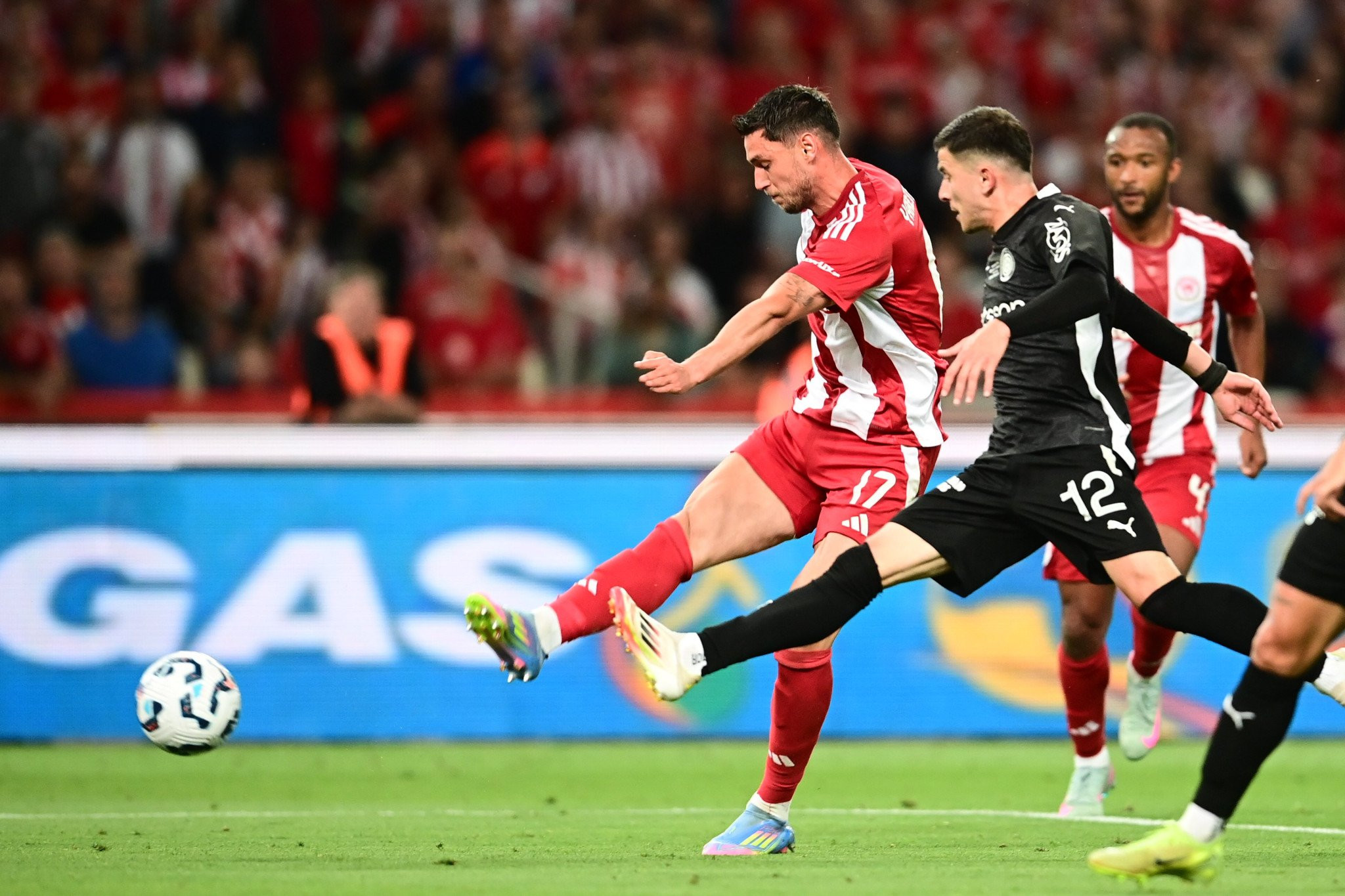 Μεγάλη ευκαιρία για τον Ολυμπιακό με Γιαρεμτσουκ και Τσικίνιο (video)