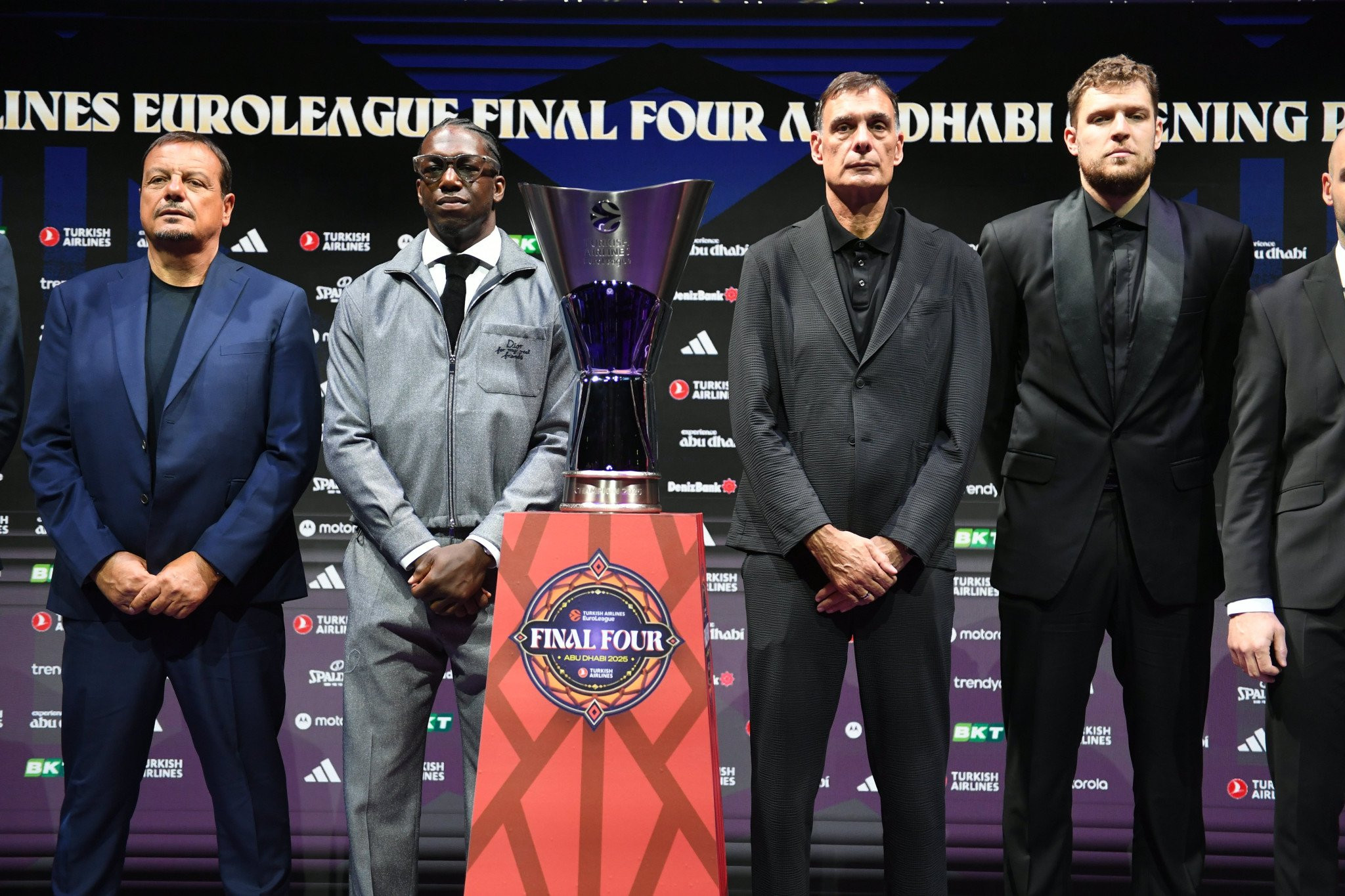 Τα έργα τέχνης Ολυμπιακού και Παναθηναϊκού στο Λούβρο του Άμπου Ντάμπι