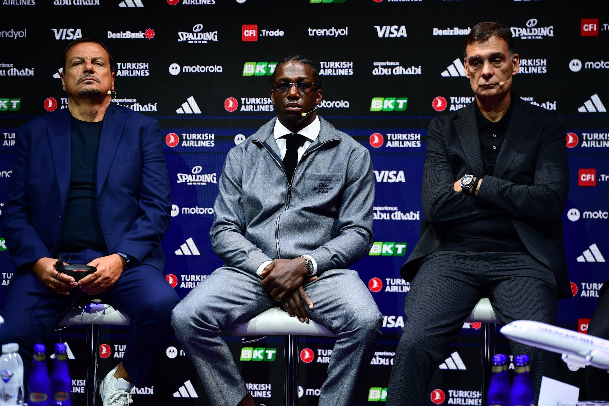 Η πλάκα Αταμάν - Μπαρτζώκα: «Ξανά και ξανά»