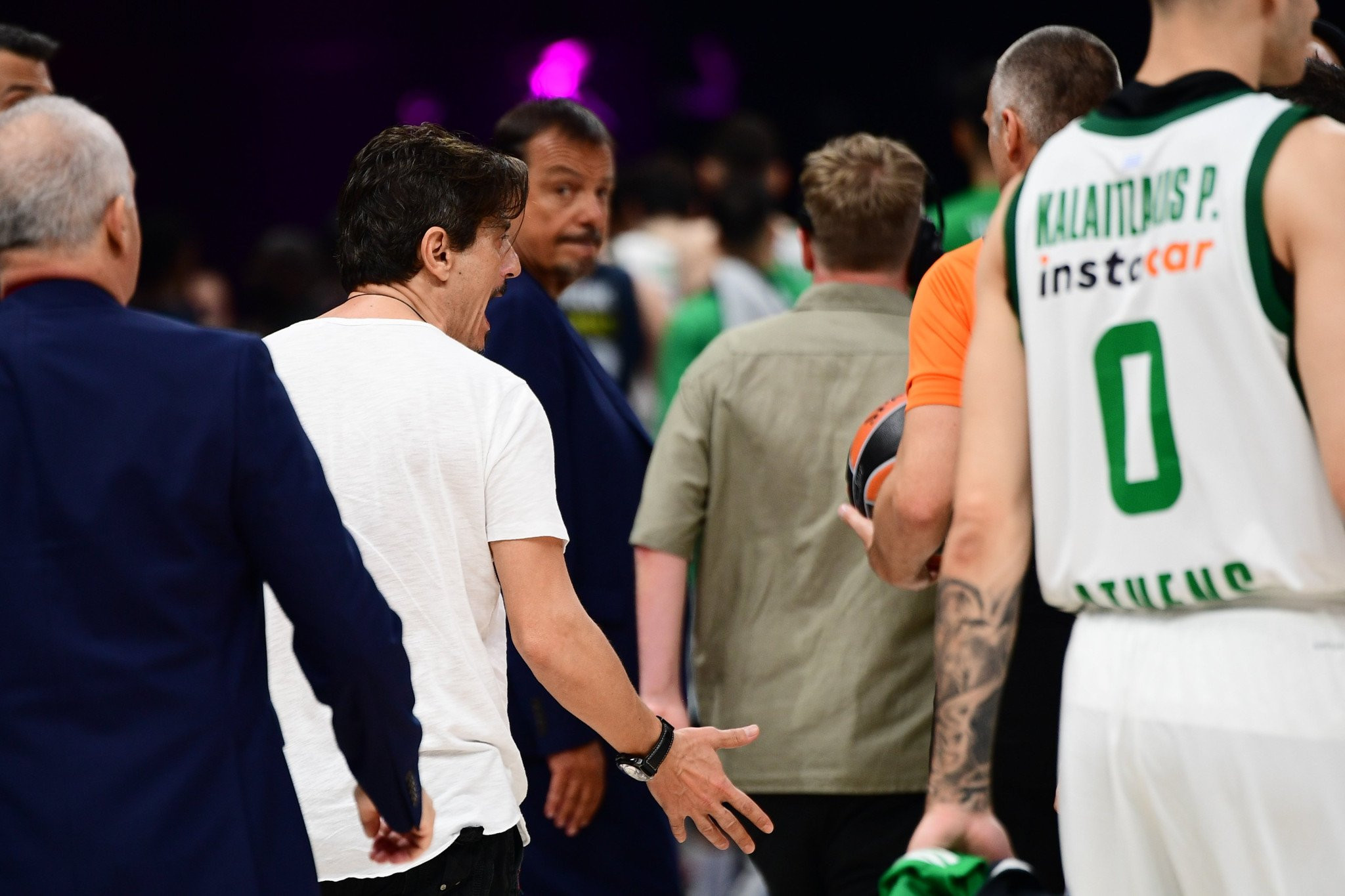 Έξαλλος ο Γιαννακόπουλος με τη διαιτησία, τα «έχωσε» σε Περούγκα, Λοτερμόζερ και Ντιφαλά