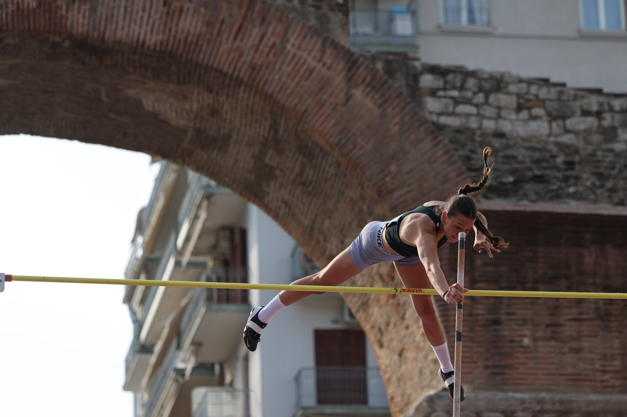 Μια 16χρονη Κερκυραία απείλησε το ρεκόρ νεανίδων της Στεφανίδη στο επί κοντώ!