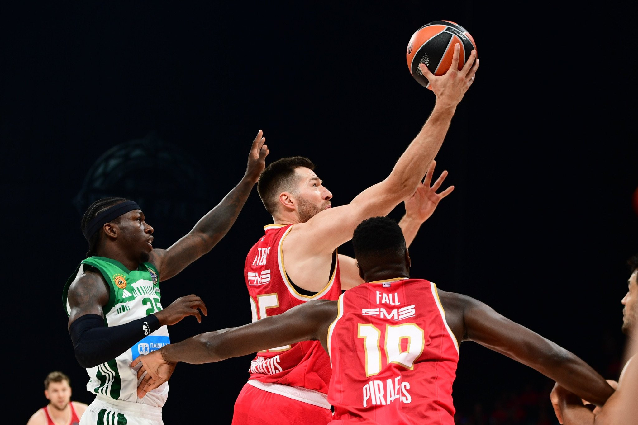 Τρομερός ο Πίτερς στο πρώτο ημίχρονο: Έβαλε 19 πόντους σε 16 λεπτά και συνεχίζει...