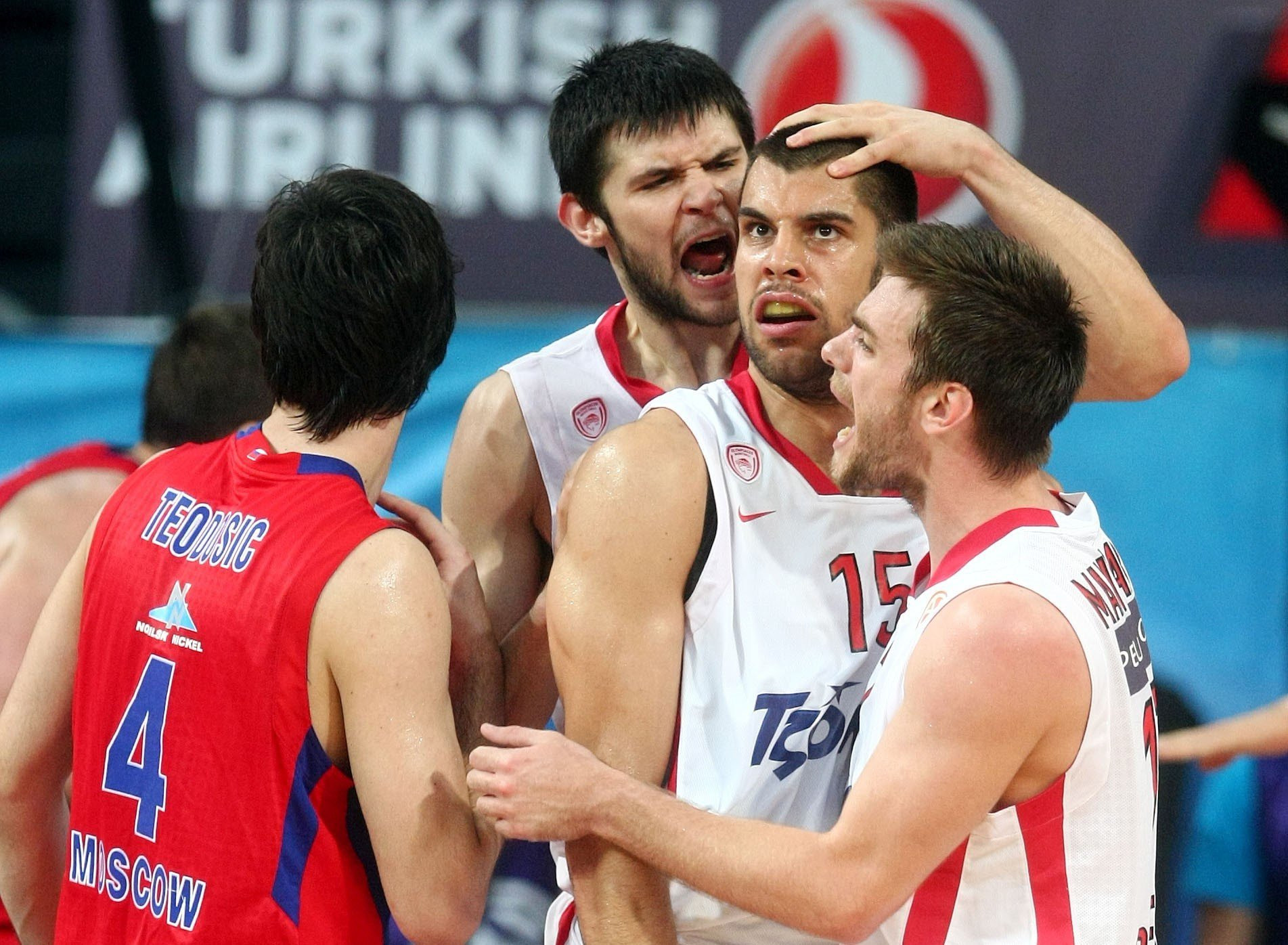 Παπανικολάου: «Είχαμε άγνοια κινδύνου το 2012, ουτοπικό σενάριο μία τέτοια ανατροπή»