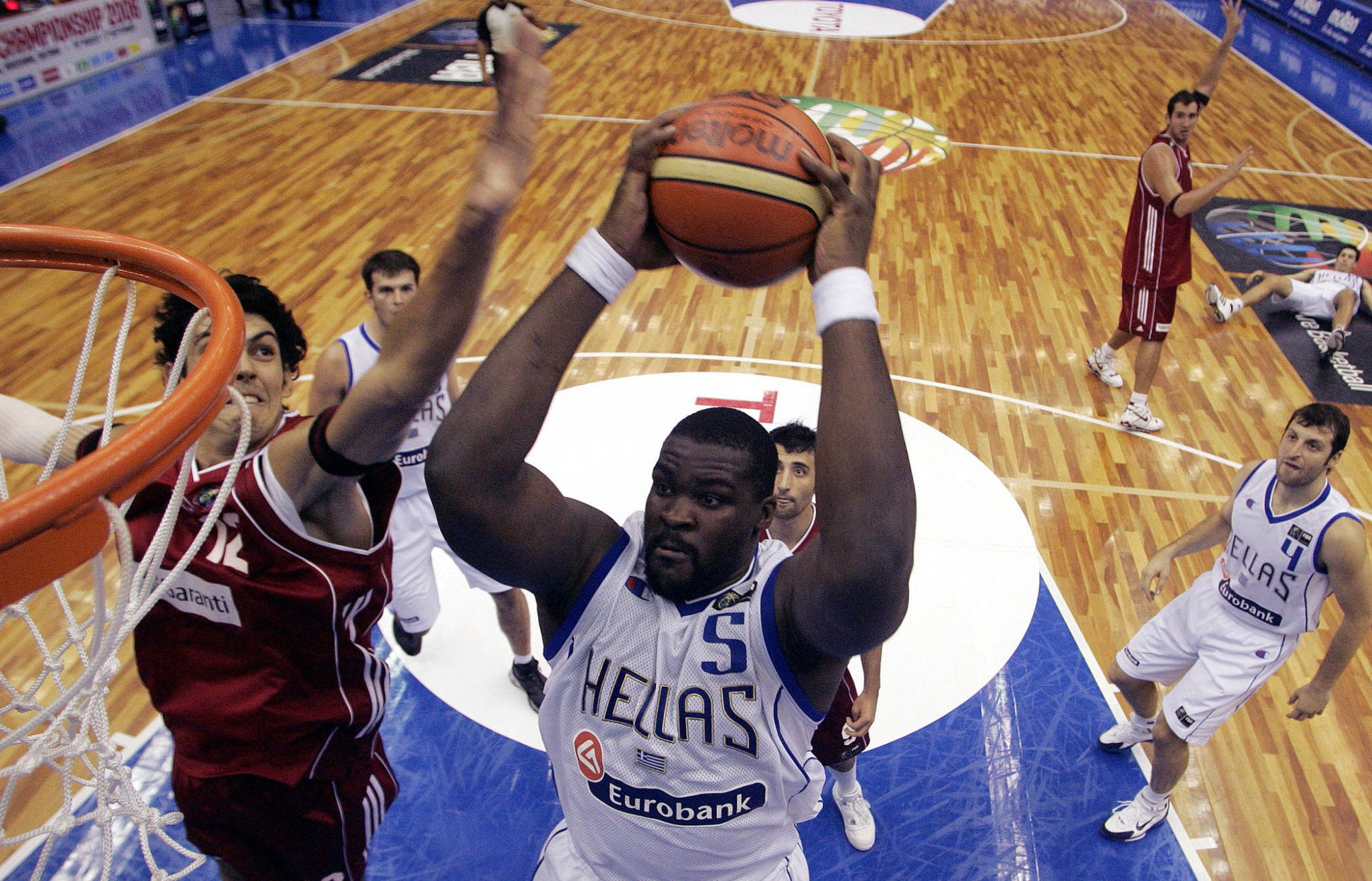 Αντετοκούνμπο: «Ο Σχορτσιανίτης είναι ο καλύτερος Έλληνας σέντερ όλων των εποχών»