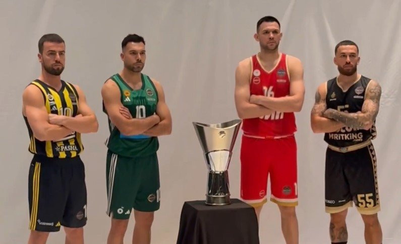 Η Μονακό «πρόδωσε» την φωτογραφία των τεσσάρων αρχηγών με την κούπα