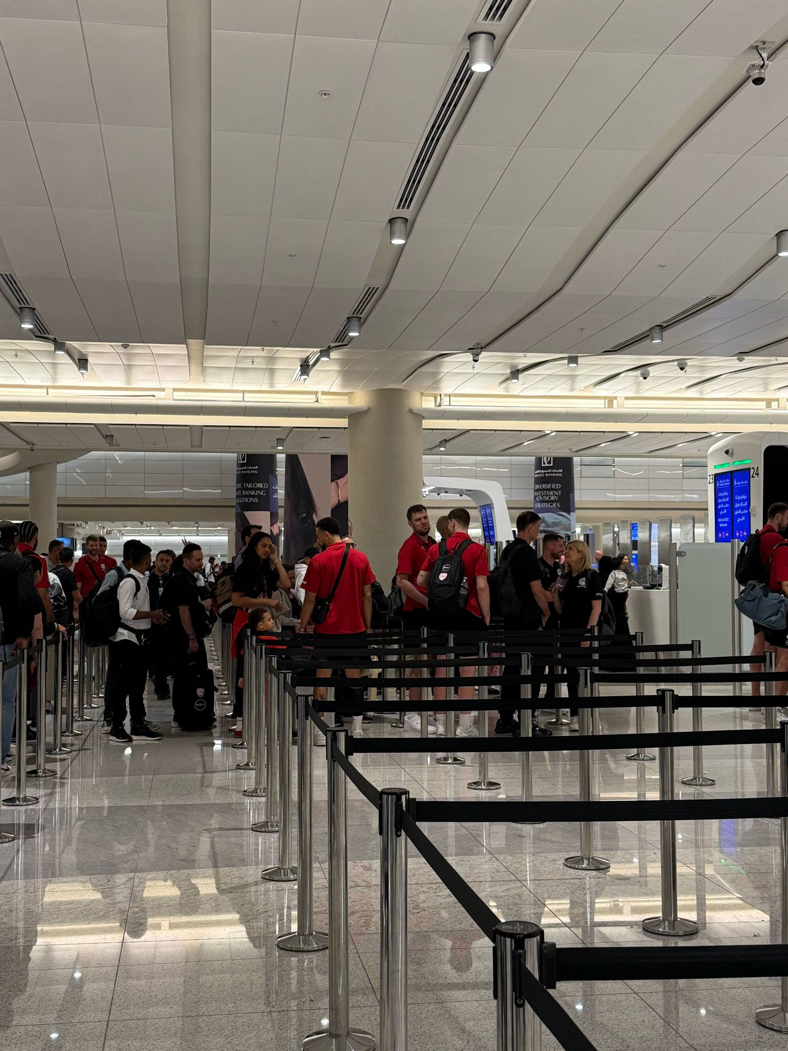 Προσγειώθηκε ο Ολυμπιακός στο Άμπου Ντάμπι