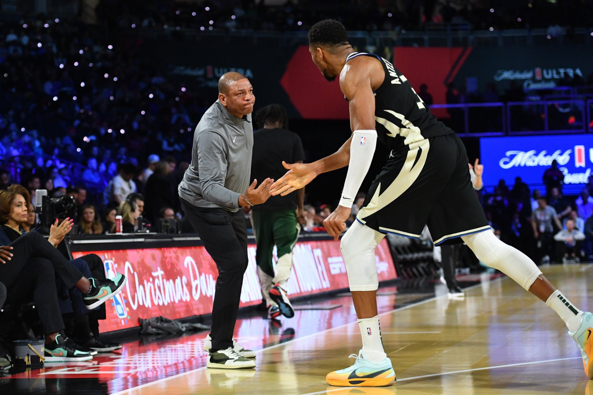 Καθησυχαστικός Ρίβερς για Αντετοκούνμπο: «Μιλάμε κάθε μέρα παιδιά, ηρεμήστε»