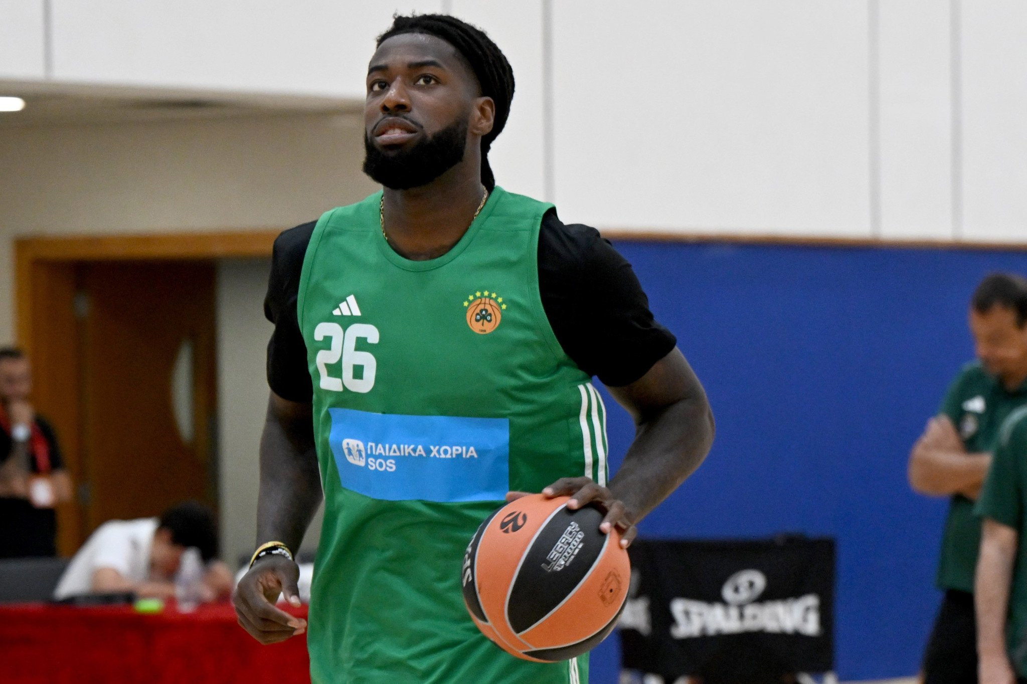 Προπονείται ο Λεσόρ στο Άμπου Ντάμπι - Δείτε φωτογραφίες