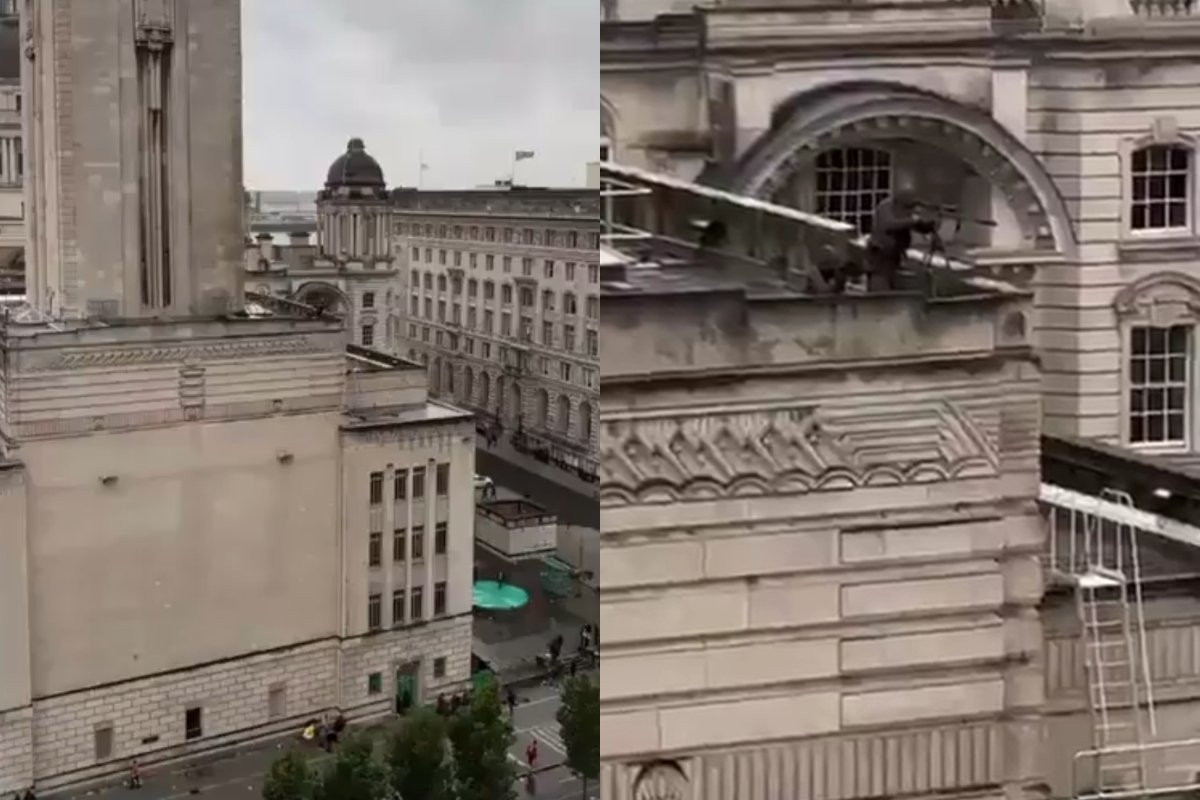 Μυστήριο με τους ελεύθερους σκοπευτές στην παρέλαση της Λίβερπουλ (video)