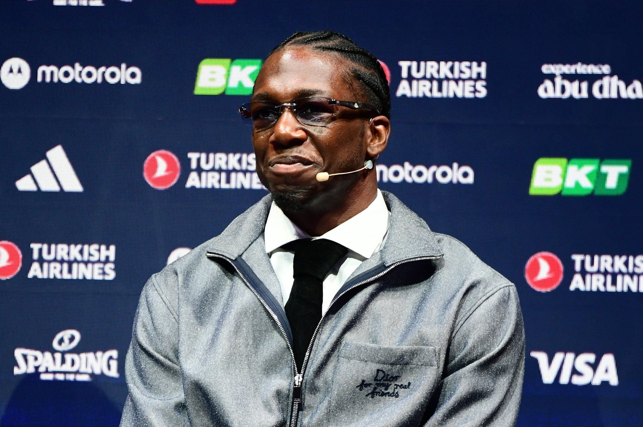 Αυτό είναι το υπέροχο ρούχο που φορούσε ο Κέντρικ Ναν - Πόσο κοστίζει