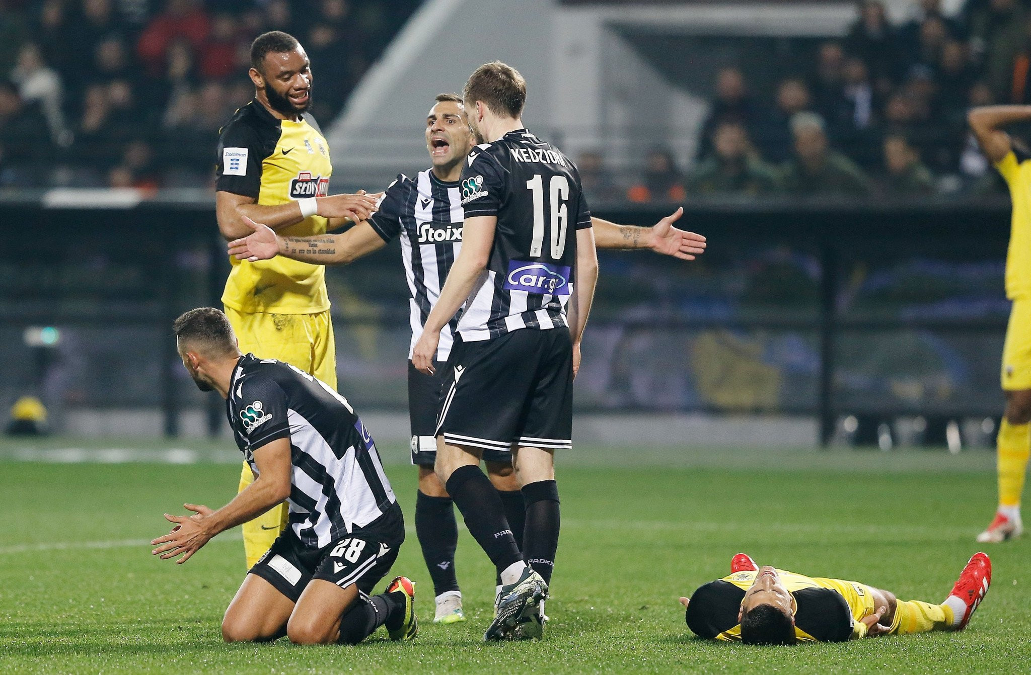 Χάνουν έδαφος Βιετέσκα - Ότο και ο ΠΑΟΚ μιλάει με άλλους