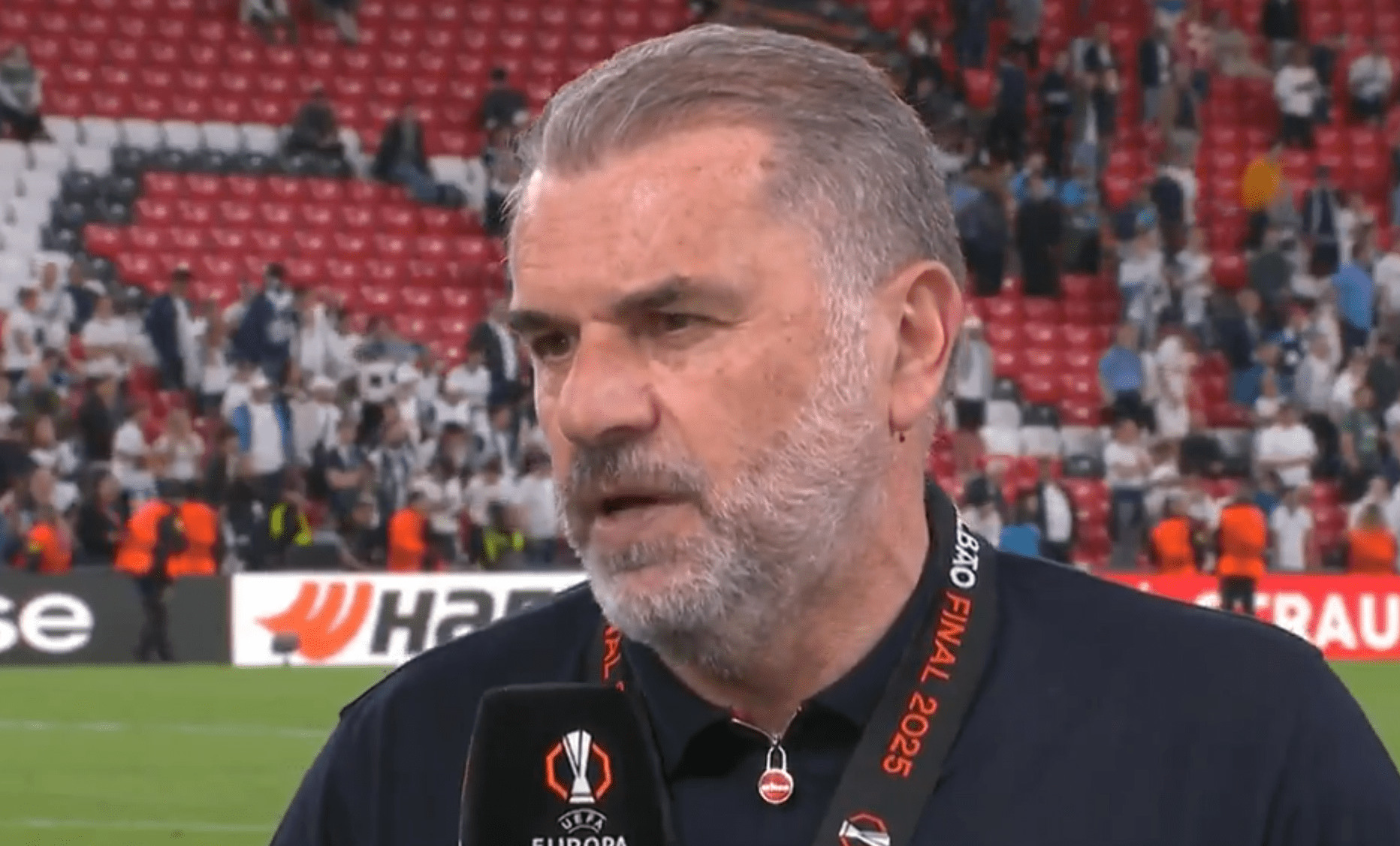 «Είναι απλώς η Μάντσεστερ Γιουνάιτεντ» - Το μήνυμα του Ποστέκογλου στα αποδυτήρια πριν τον τελικό