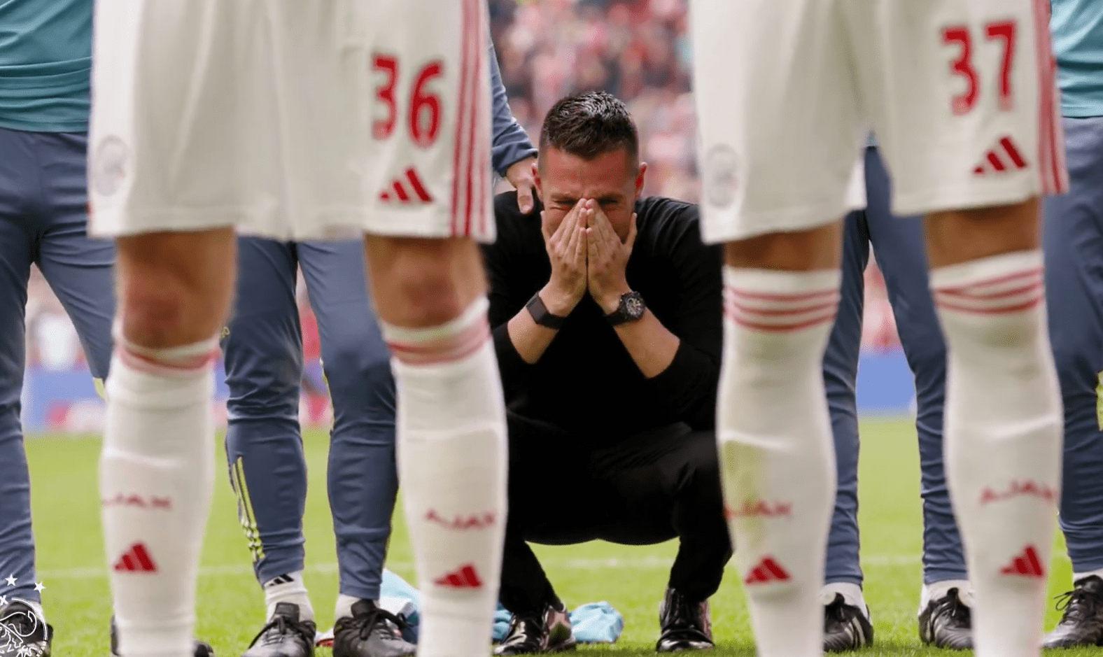 Συντετριμμένος ο Φαριόλι - Έβαλε τα κλάματα με την απώλεια του τίτλου από τον Άγιαξ (video)