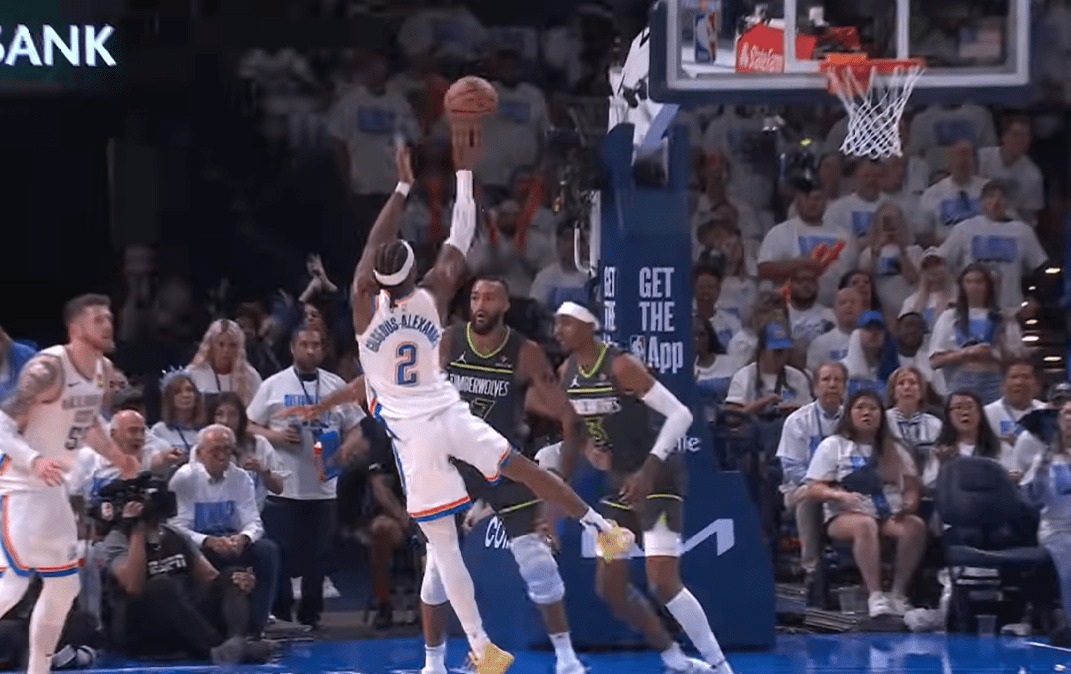 Με... χορευτή SGA και «πτήση» Έντουαρντς το Top 5 του ΝΒΑ (video)