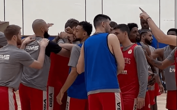 Πρώτη προπόνηση για τον Ολυμπιακό στο Άμπου Ντάμπι (video)