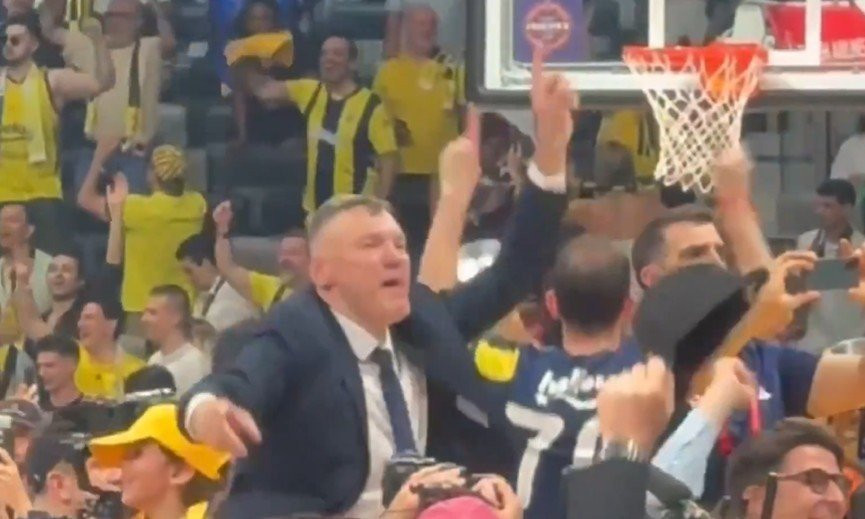 Ο ξέφρενος χορός του «Σάρας» στους ρυθμούς του «Freed of Desire» (video)