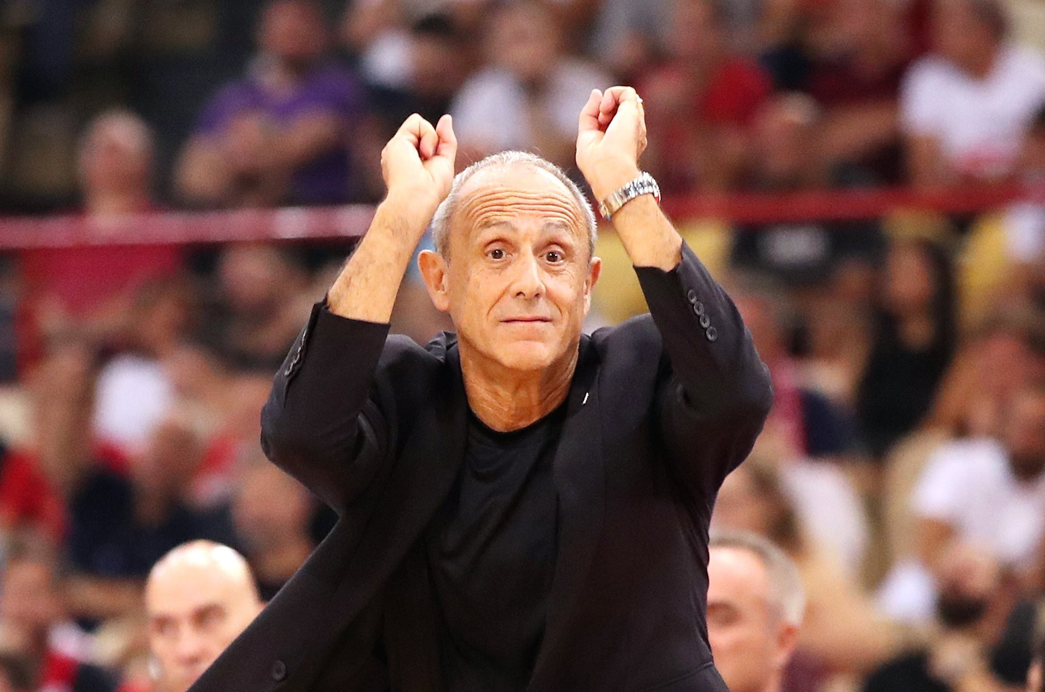 Ο Μεσίνα για το μέλλον του στην Αρμάνι: «Αν θέλουν κάτι άλλο...»