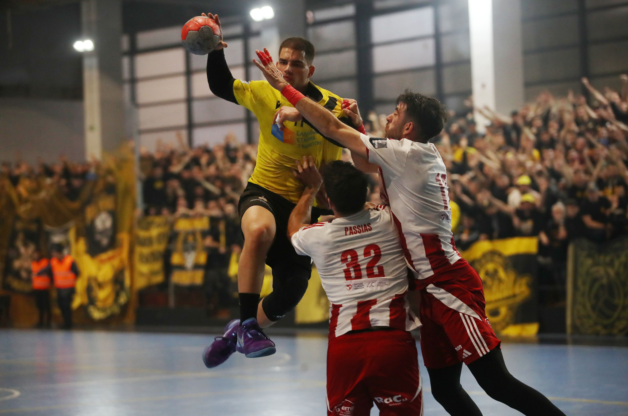 Πού θα δείτε τον πρώτο τελικό της Handball Premier ανάμεσα σε ΑΕΚ και Ολυμπιακό