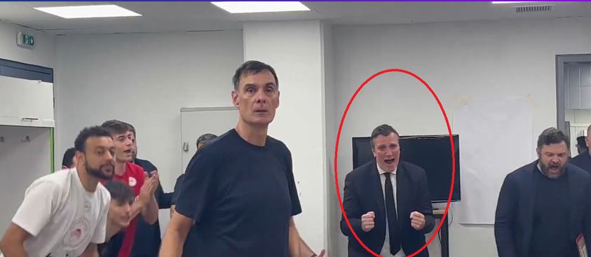 Η κραυγή του Νίκου Λεπενιώτη στα αποδυτήρια μετά την παθιασμένη ομιλία Μπαρτζώκα (video)