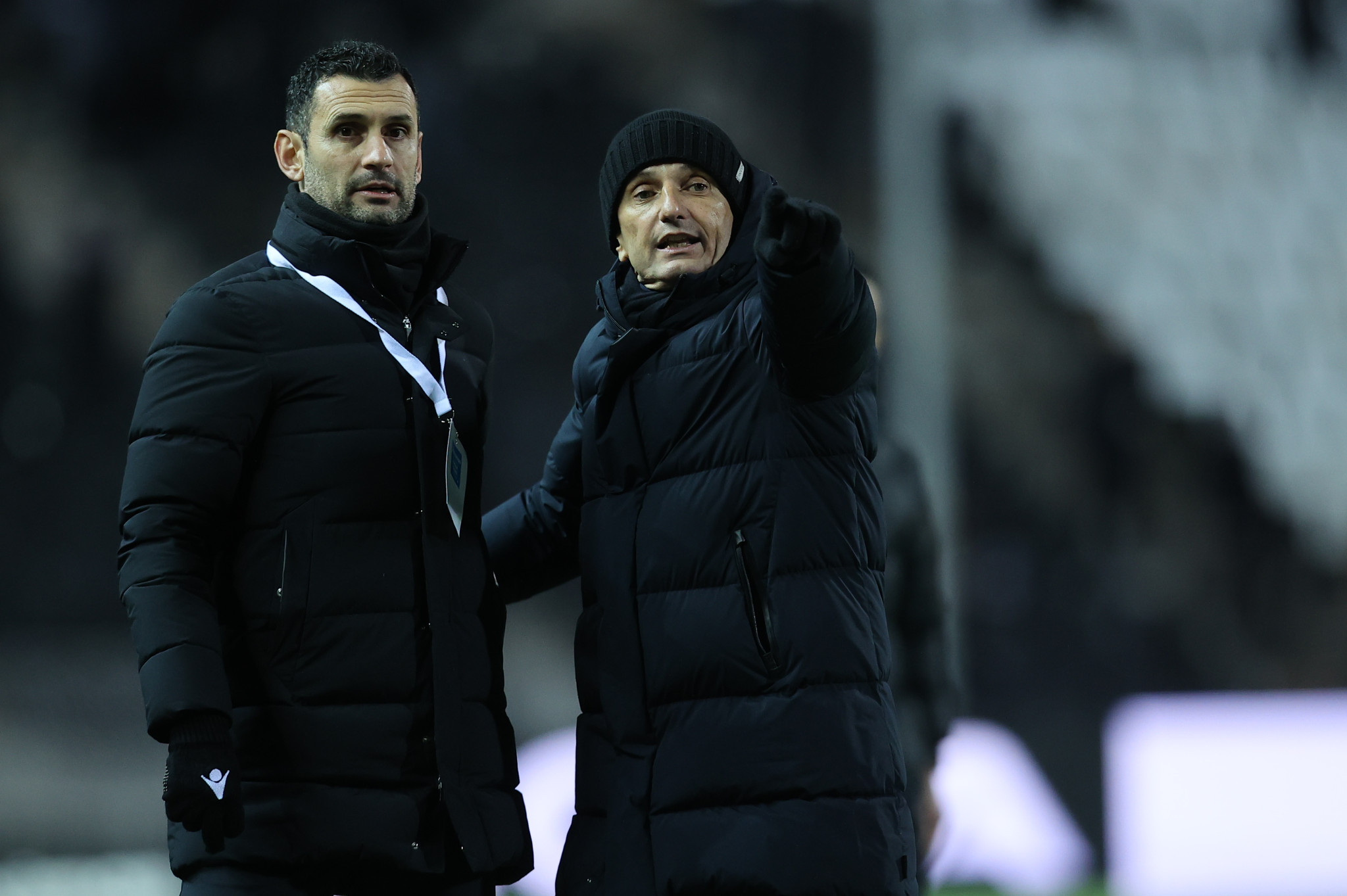 Κρίσιμες ώρες στον ΠΑΟΚ για τις απαντήσεις Τέιλορ και Κένι