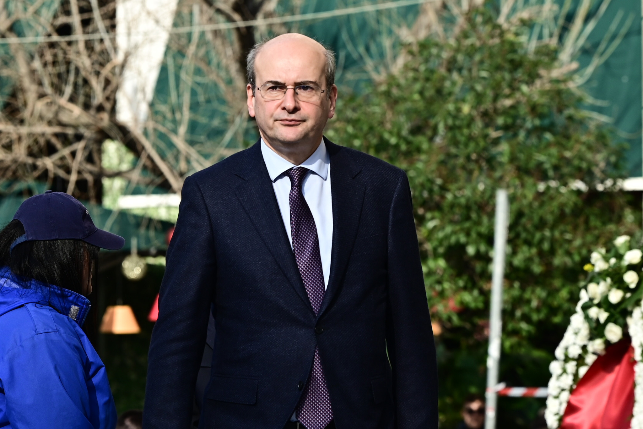 Ο Χατζηδάκης αναφέρθηκε στο ενδεχόμενο να δει η κυβέρνηση ξεχωριστά τους «αιώνιους»