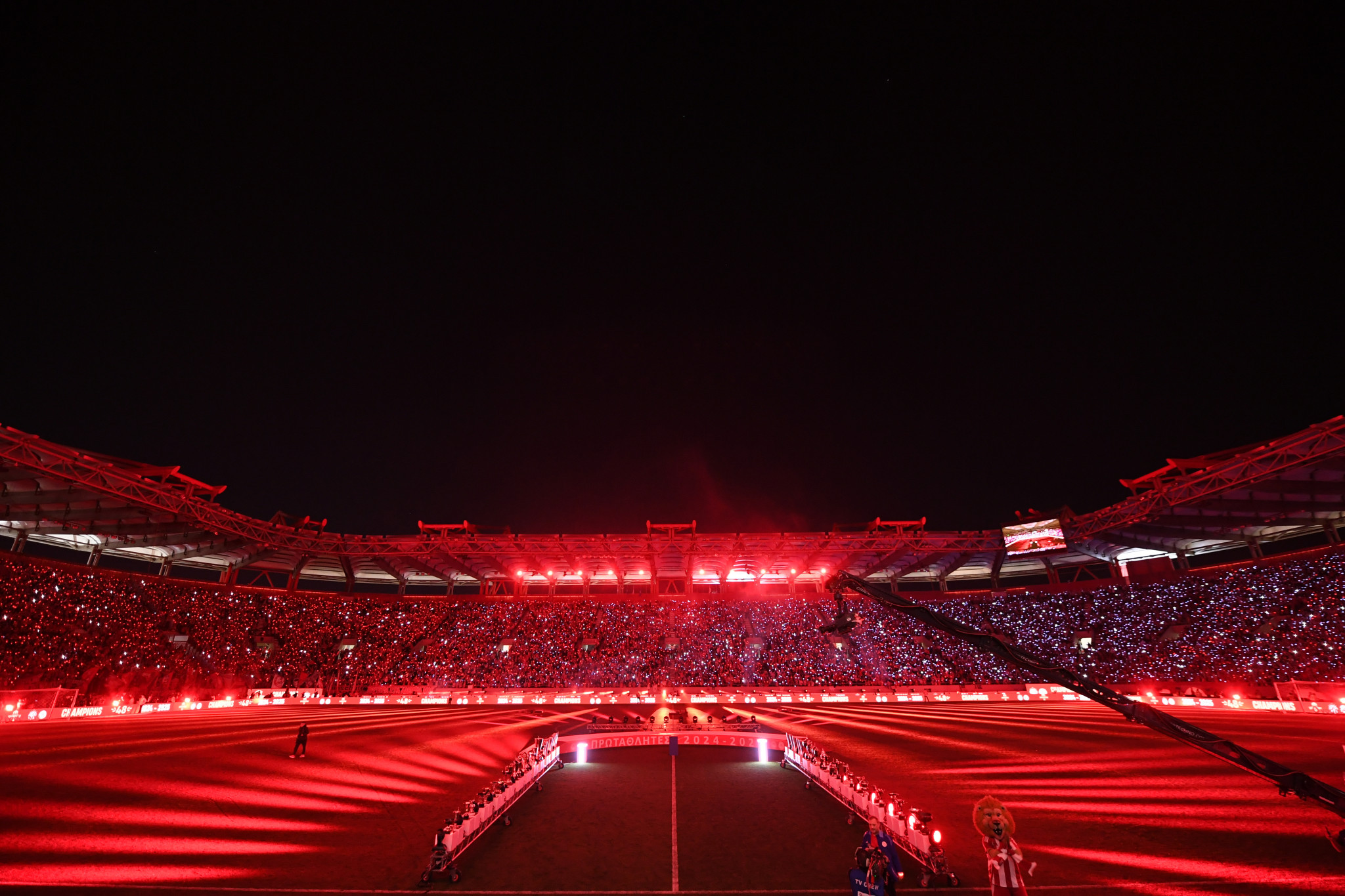 Αλλάζει ο φωτισμός στο «Γ. Καραϊσκάκης» - Τοποθετούνται νέοι προβολείς LED