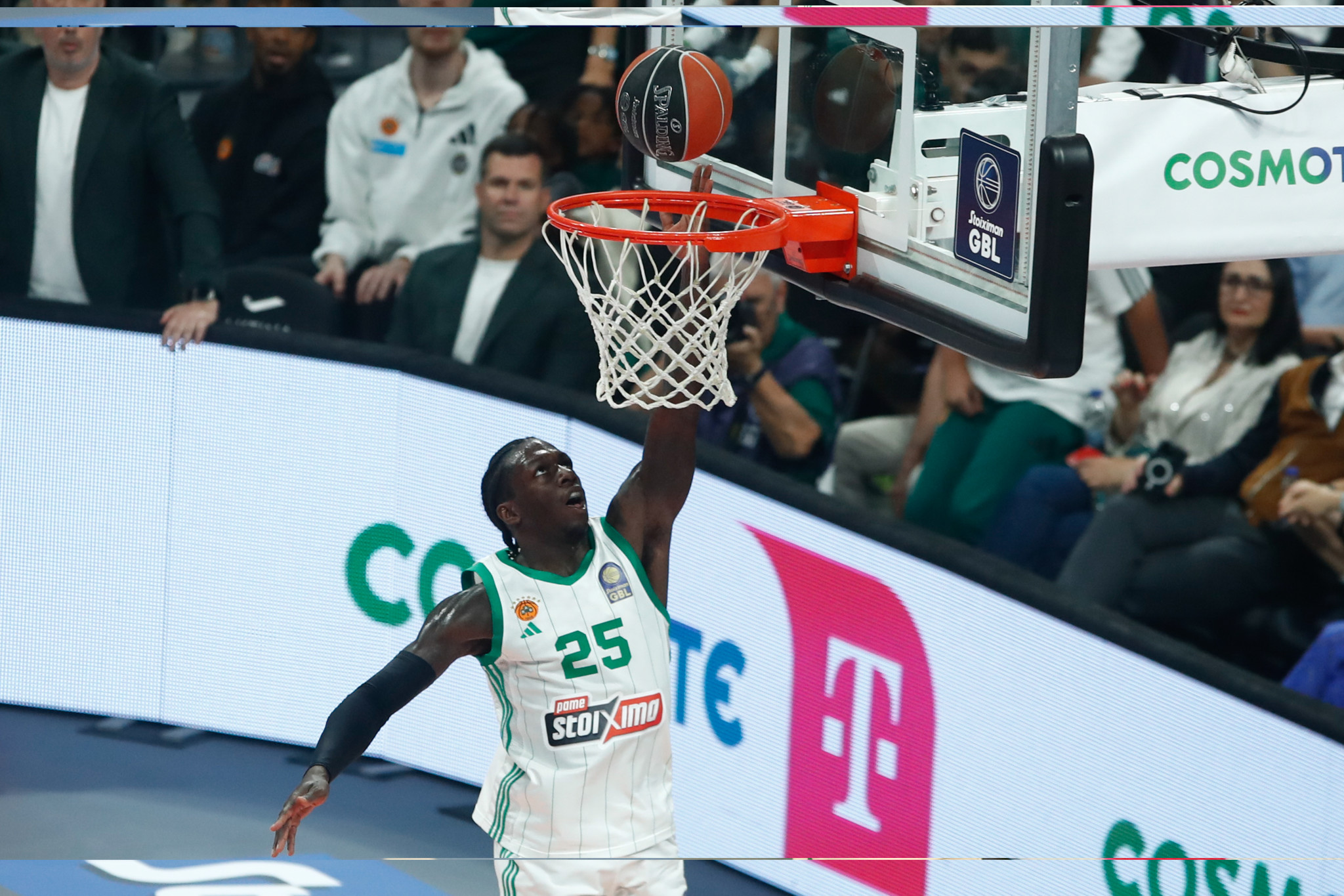 Ο Ναν «ξεσήκωσε» το ΟΑΚΑ και έστειλε τον Παναθηναϊκό στο +9 (video)