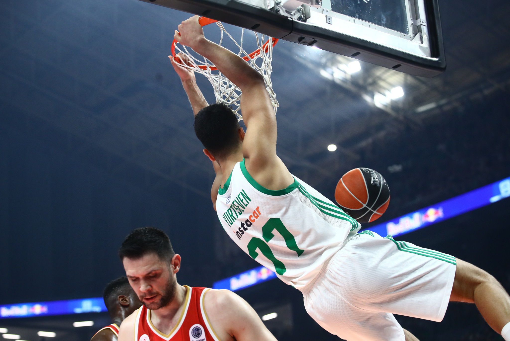 Ο Γιουρτσεβέν αναδείχθηκε MVP του Game 1