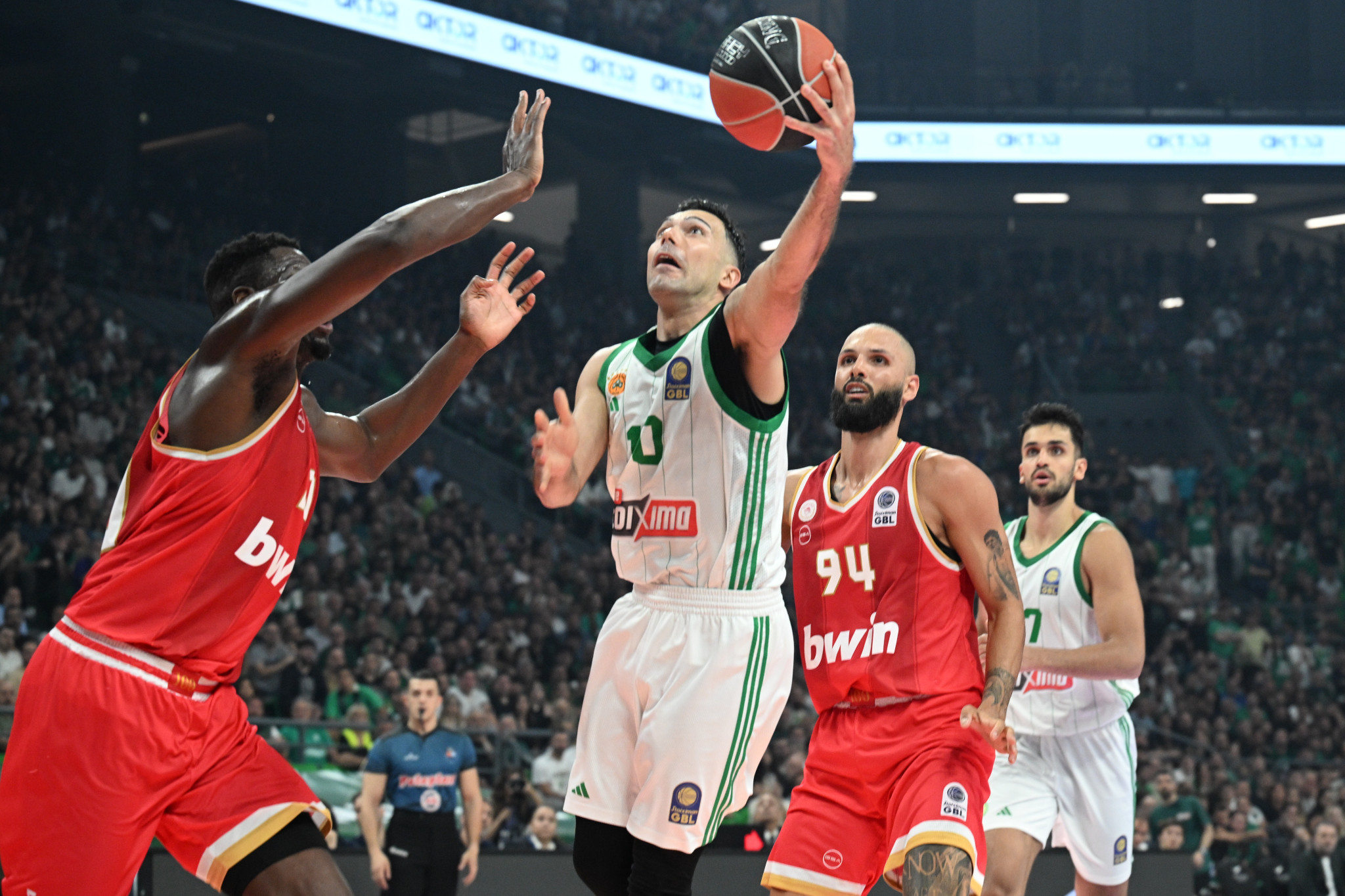 «Φτιαγμένος» ο Παναθηναϊκός, έκανε το 1-0 στους τελικούς με τον νωθρό Ολυμπιακό