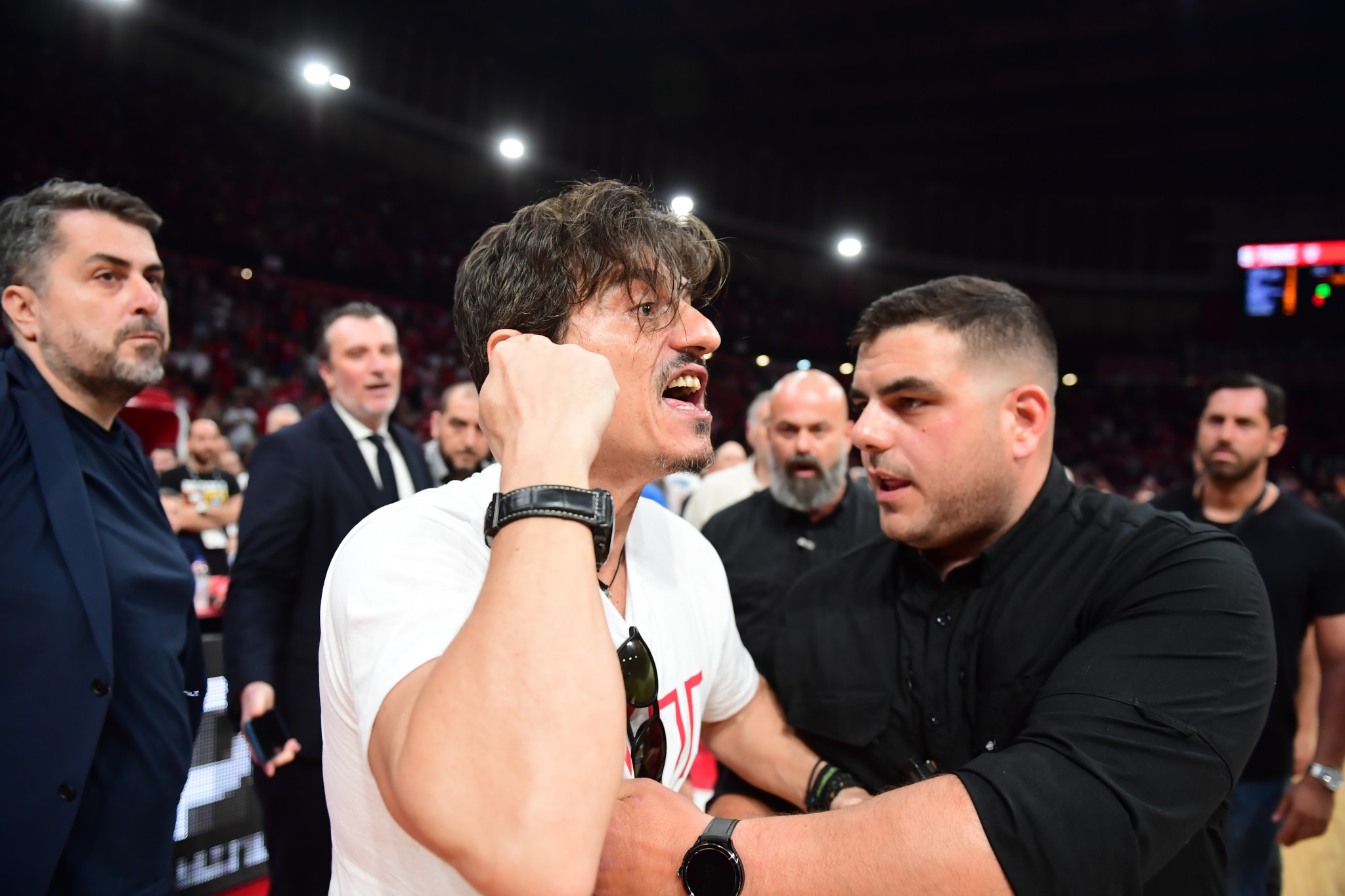 Γιαννακόπουλος: «Μετά απ' όσα γίνονται, όντως ζούμε σε χώρα που κράτος είναι ο Ολυμπιακός»