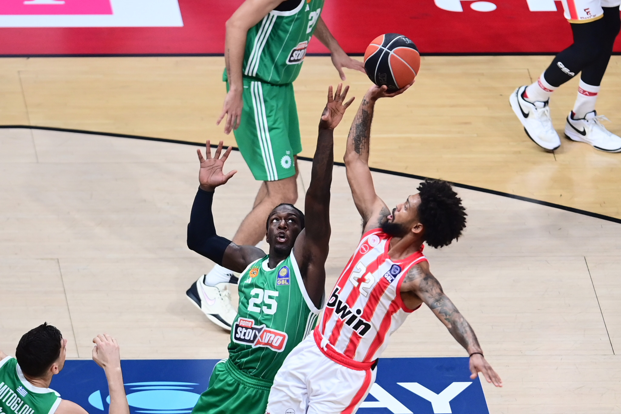 Με Ντόρσεϊ ο Ολυμπιακός πήρε κεφάλι στο σκορ (video)