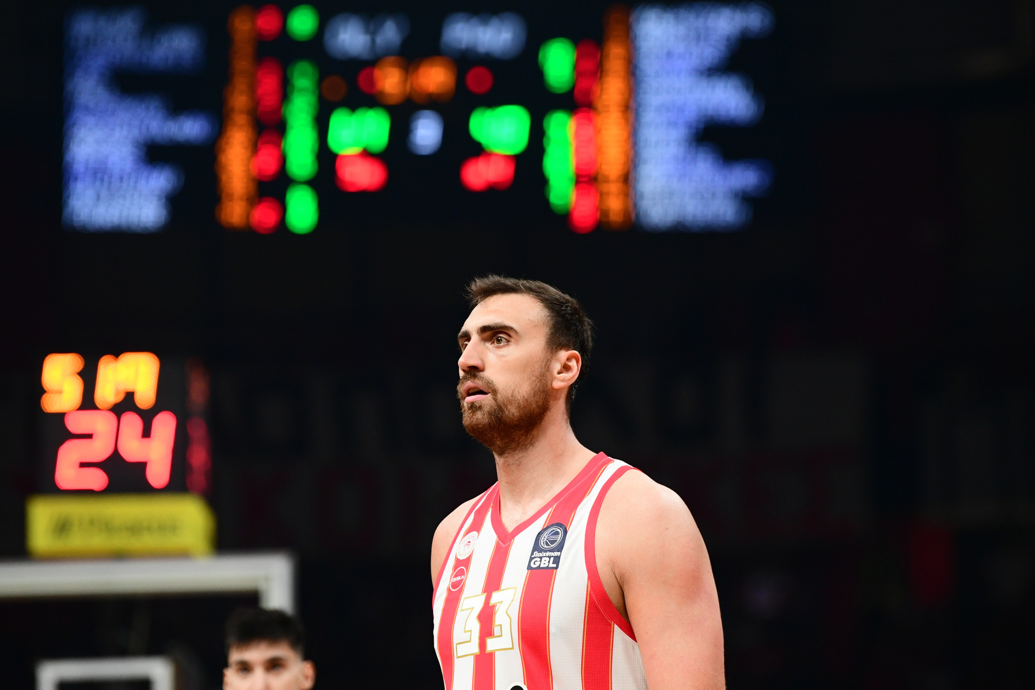 «Δυνατά για Μιλουτίνοφ η Αρμάνι Μιλάνο»