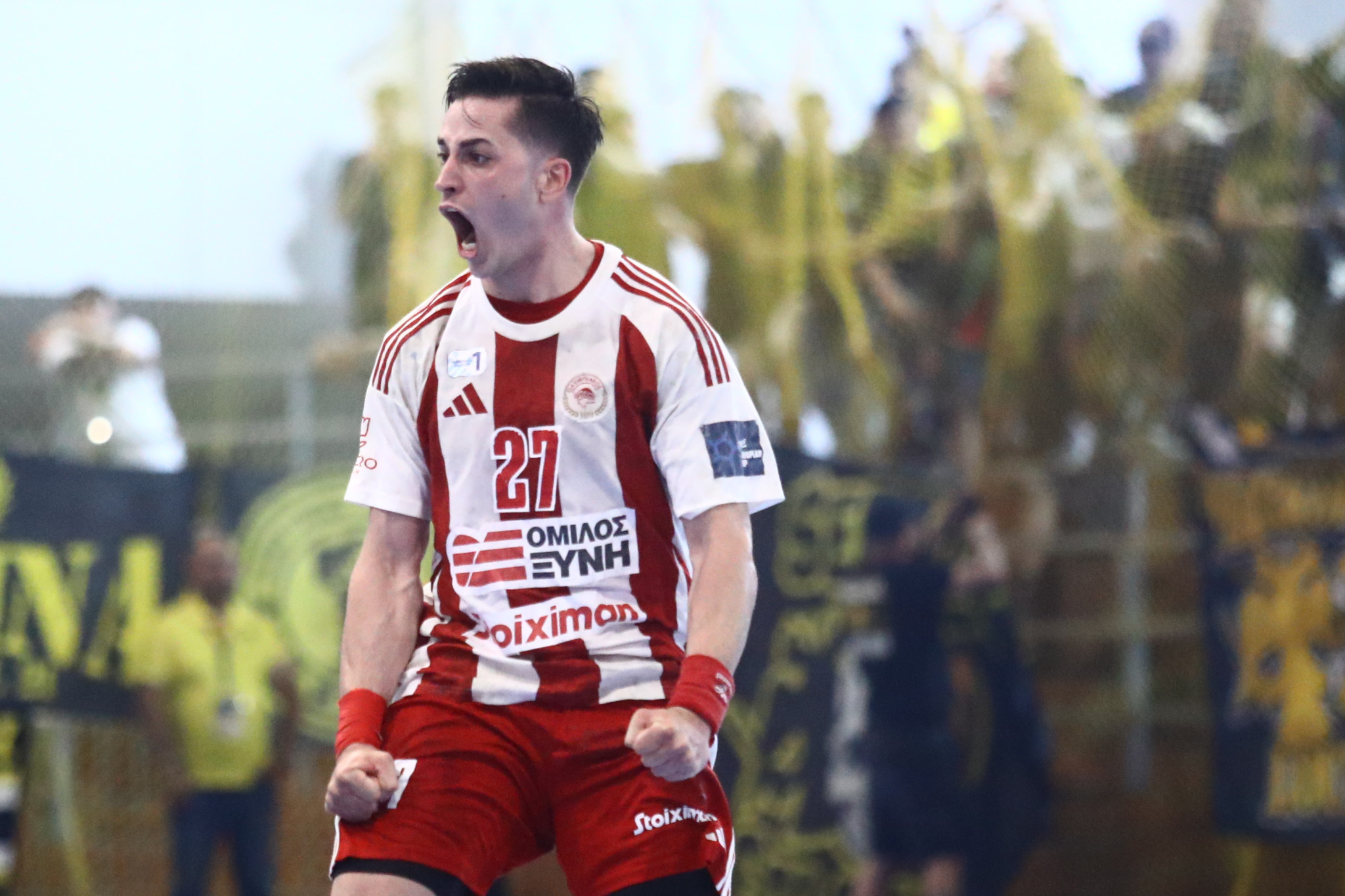 Ο Ολυμπιακός έκανε break (27-32) στην έδρα της ΑΕΚ για το 1-0 στους τελικούς χάντμπολ