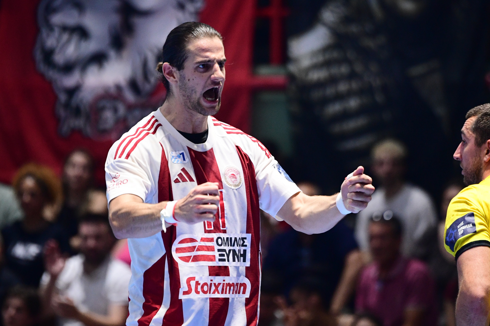 Ανώτερος ο Ολυμπιακός, κέρδισε ξανά την ΑΕΚ και είναι μια νίκη μακριά από τον τίτλο!
