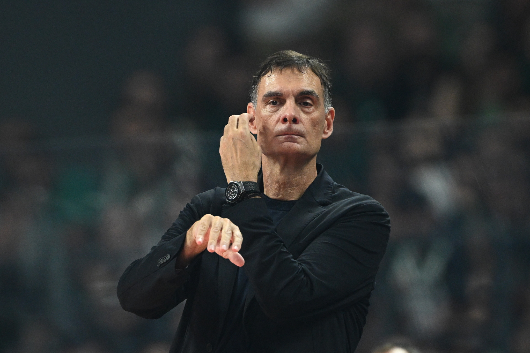 Λογομαχία Μπαρτζώκα οπαδού στη φυσούνα (video)