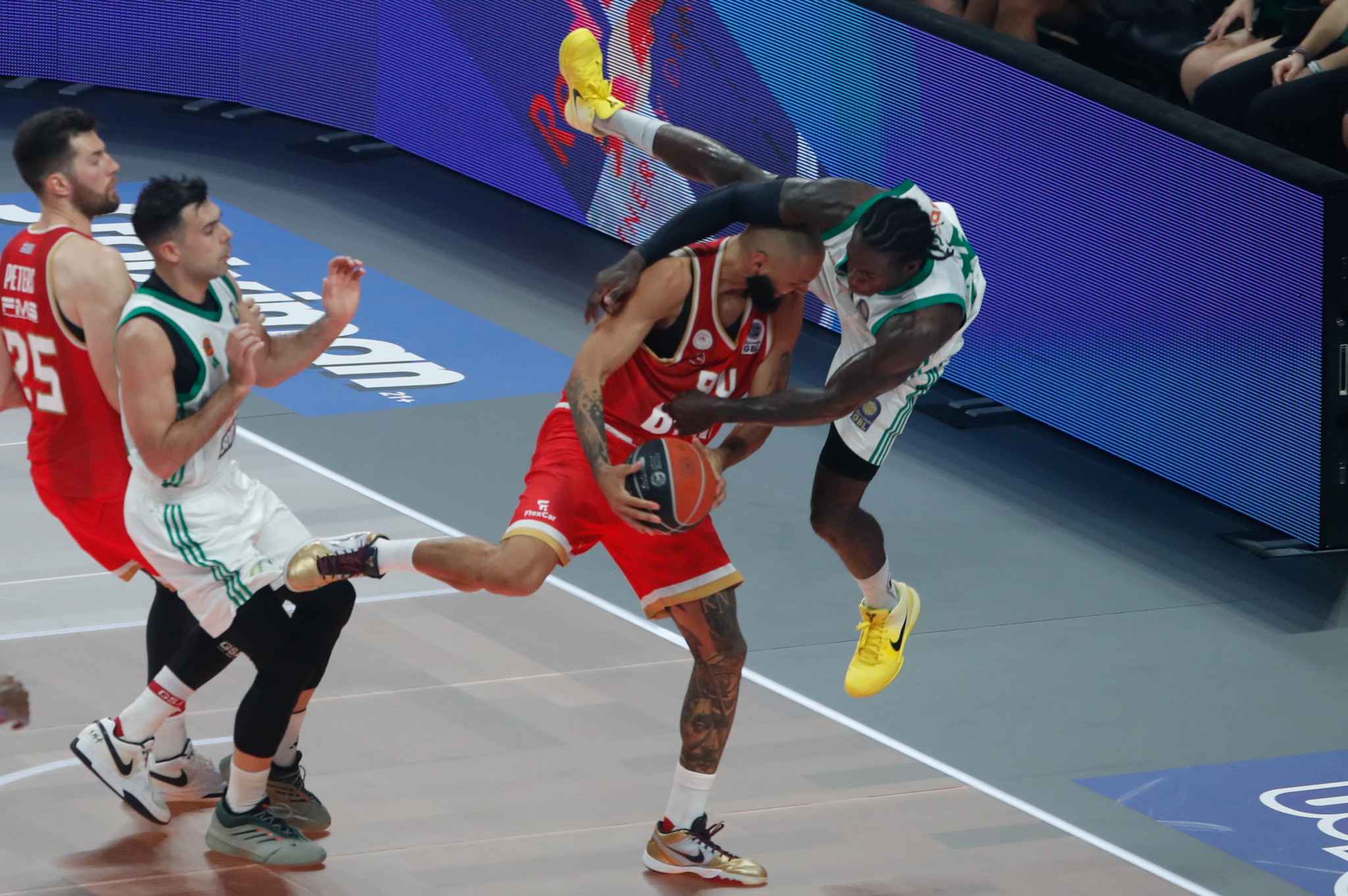 Κυριακάτικο πρωινό στον αθλητικό δικαστή - Αποφάσεις για Φουρνιέ, Ναν, ΟΑΚΑ και Μπαρτζώκα