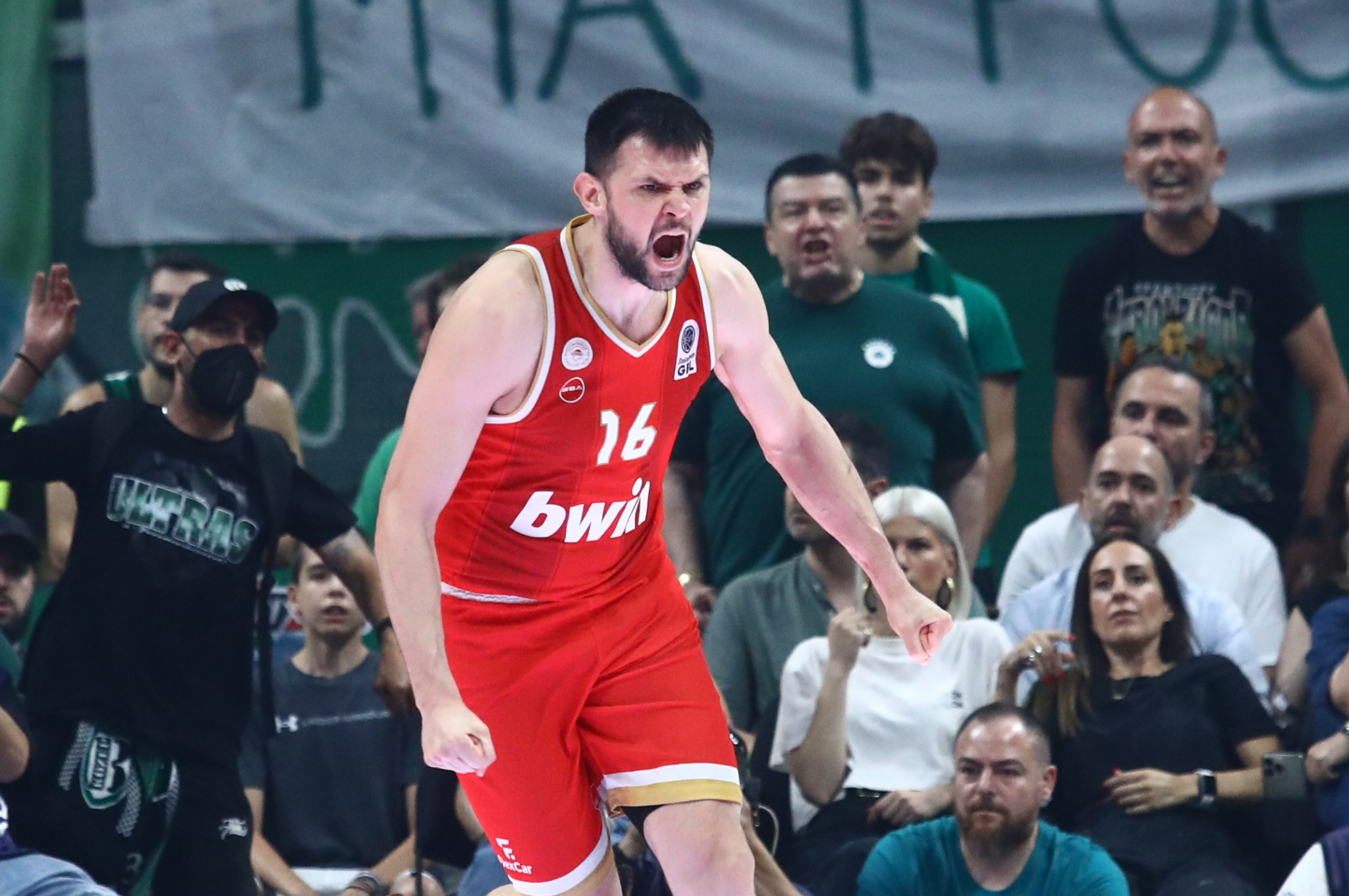 Με Bartzokas ball και χαρακτήρα ξεπέρασε τον εαυτό του