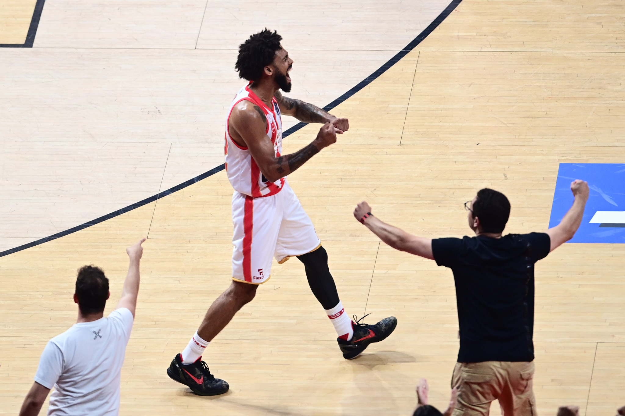 Το απίστευτο άλμα του Βεζένκοφ και το καλάθι του Ντόρσεϊ (video)