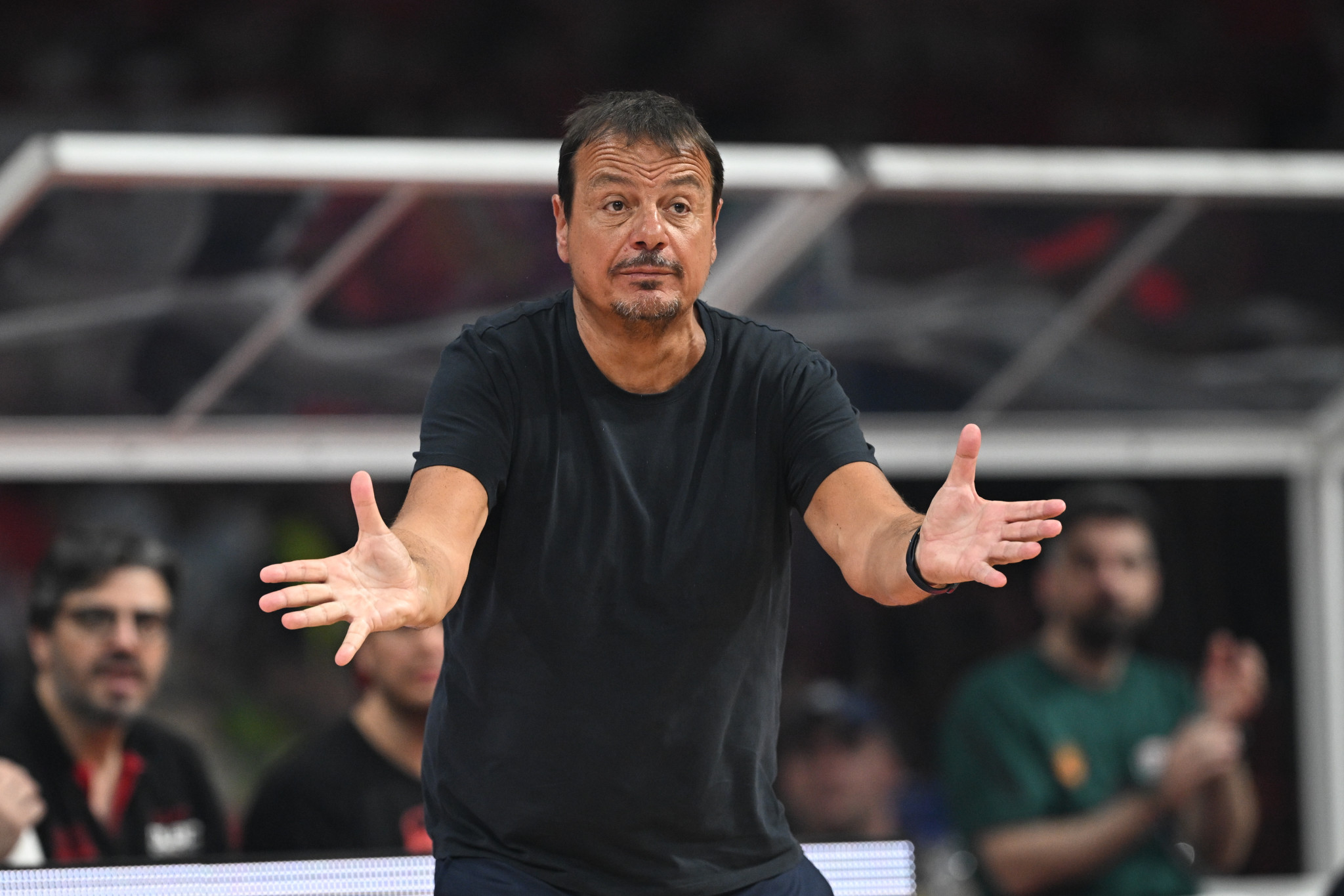 Αταμάν: «Ήρθαν με την ελληνική σημαία, πόσοι Έλληνες παίζουν στον Ολυμπιακό; Ένας!» (video)