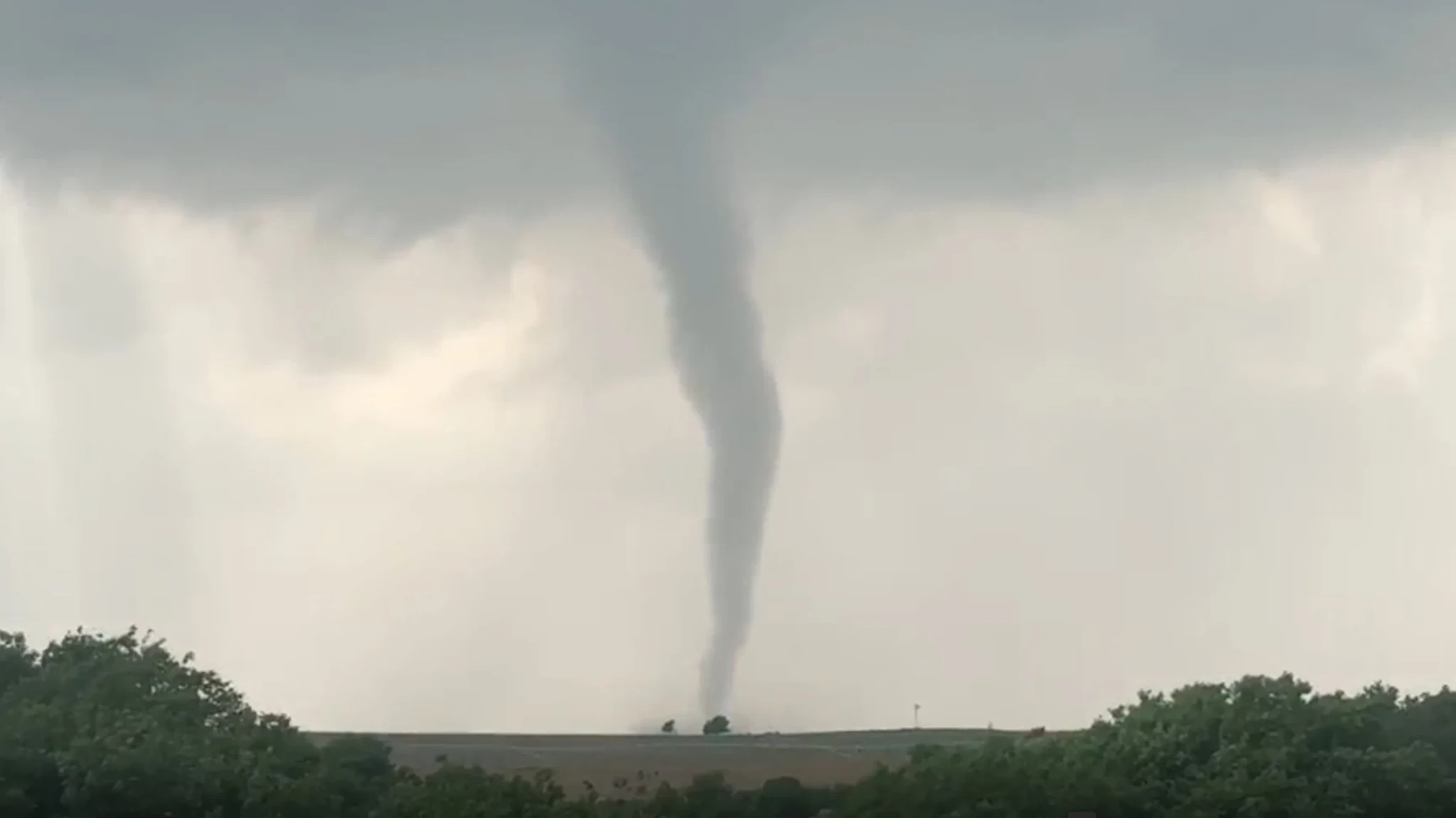 Σίφουνας στην Οκλαχόμα έστειλε το αεροπλάνο των Πέισερς 177 χιλιόμετρα μακριά